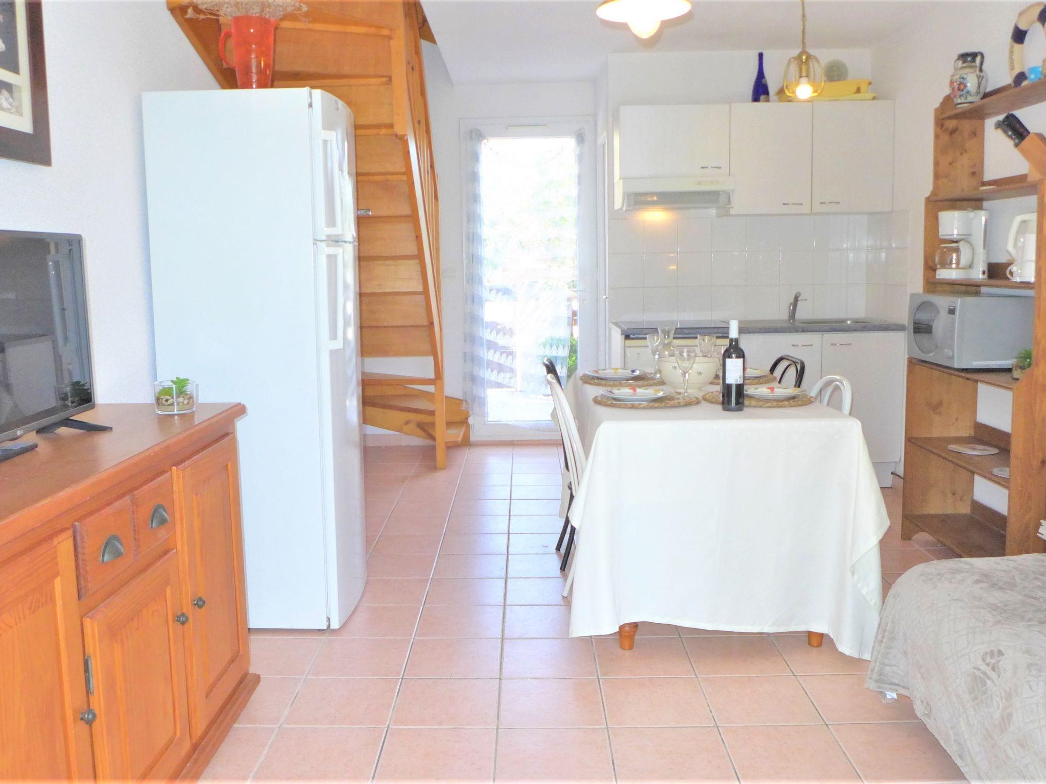 Photo 2 - 2 bedroom House in Narbonne with garden and sea view