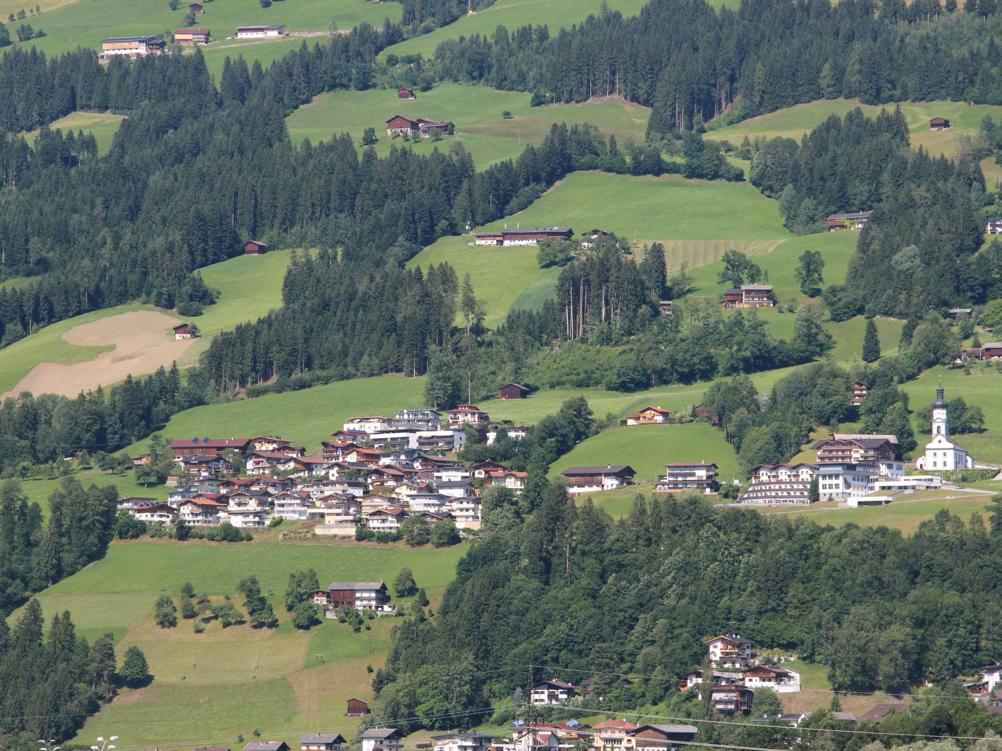 Photo 16 - Appartement de 2 chambres à Hart im Zillertal avec terrasse et vues sur la montagne