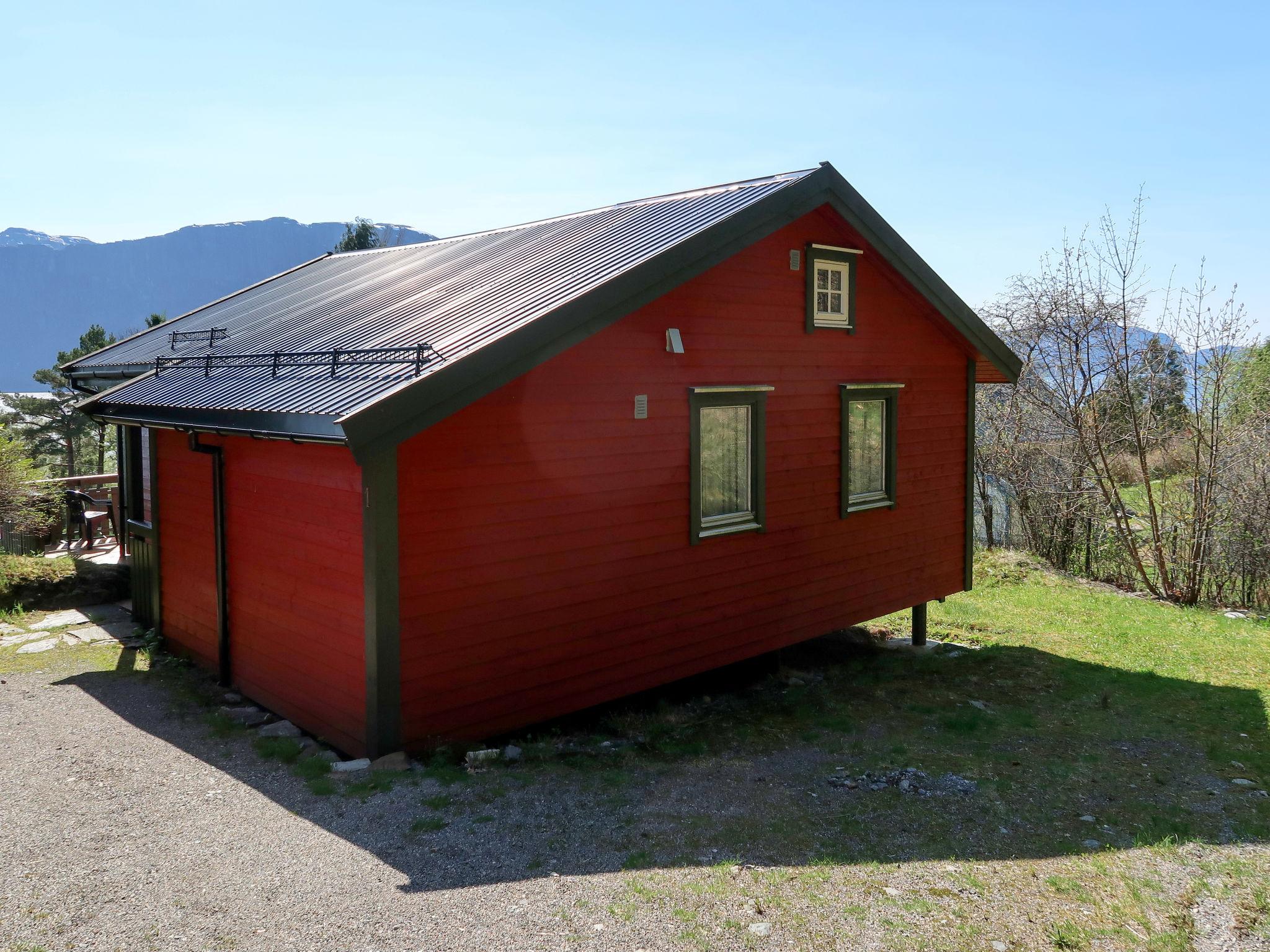 Foto 16 - Haus mit 2 Schlafzimmern in Salbu mit garten und terrasse