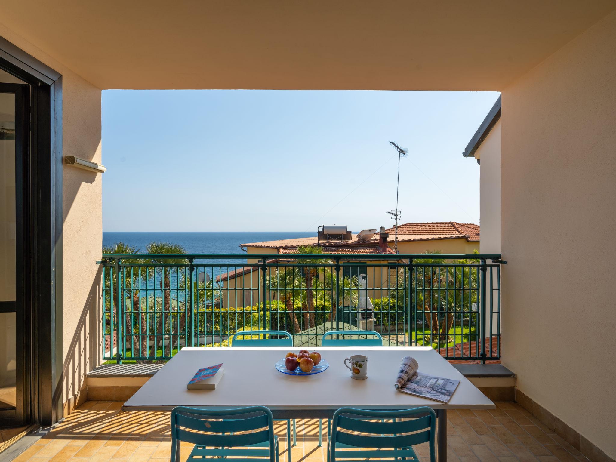 Photo 13 - 1 bedroom Apartment in Cipressa with swimming pool and sea view