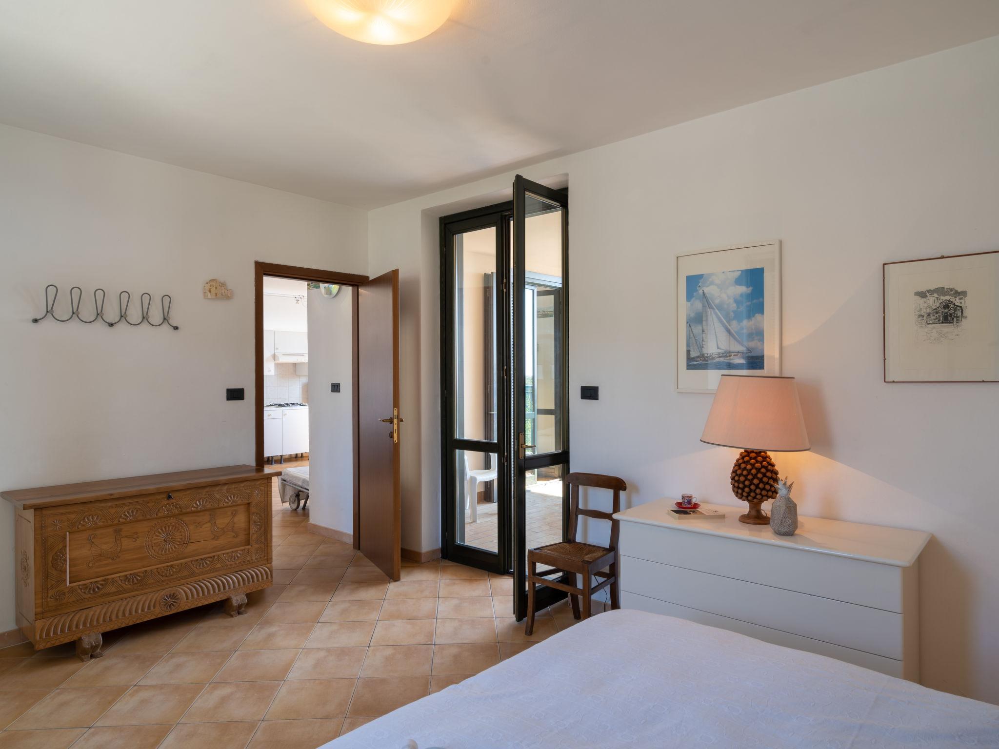 Foto 7 - Appartamento con 1 camera da letto a Cipressa con piscina e vista mare