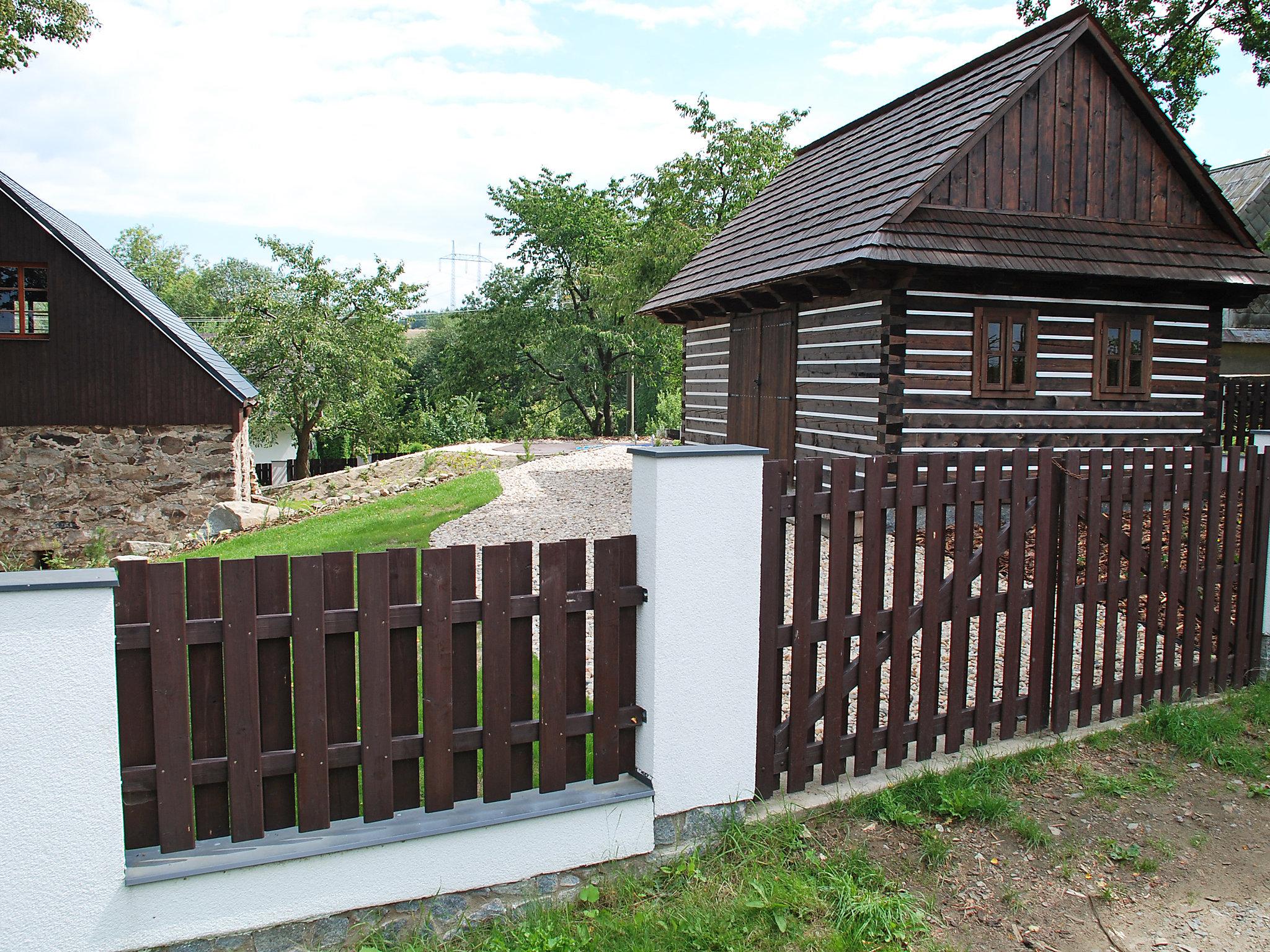Foto 35 - Casa con 5 camere da letto a Holetín con piscina privata e giardino