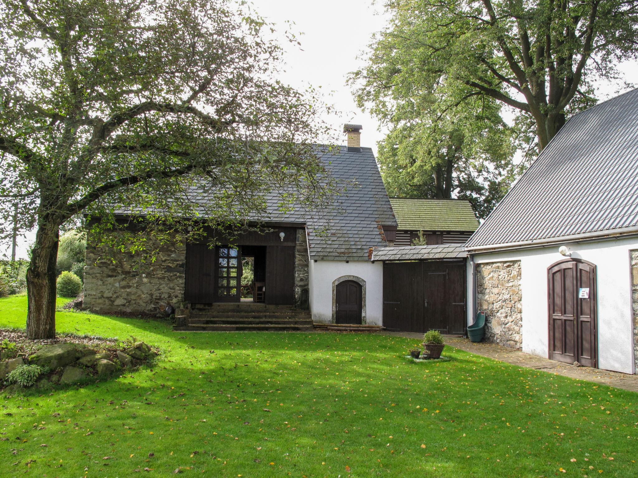 Photo 31 - Maison de 5 chambres à Holetín avec piscine privée et jardin