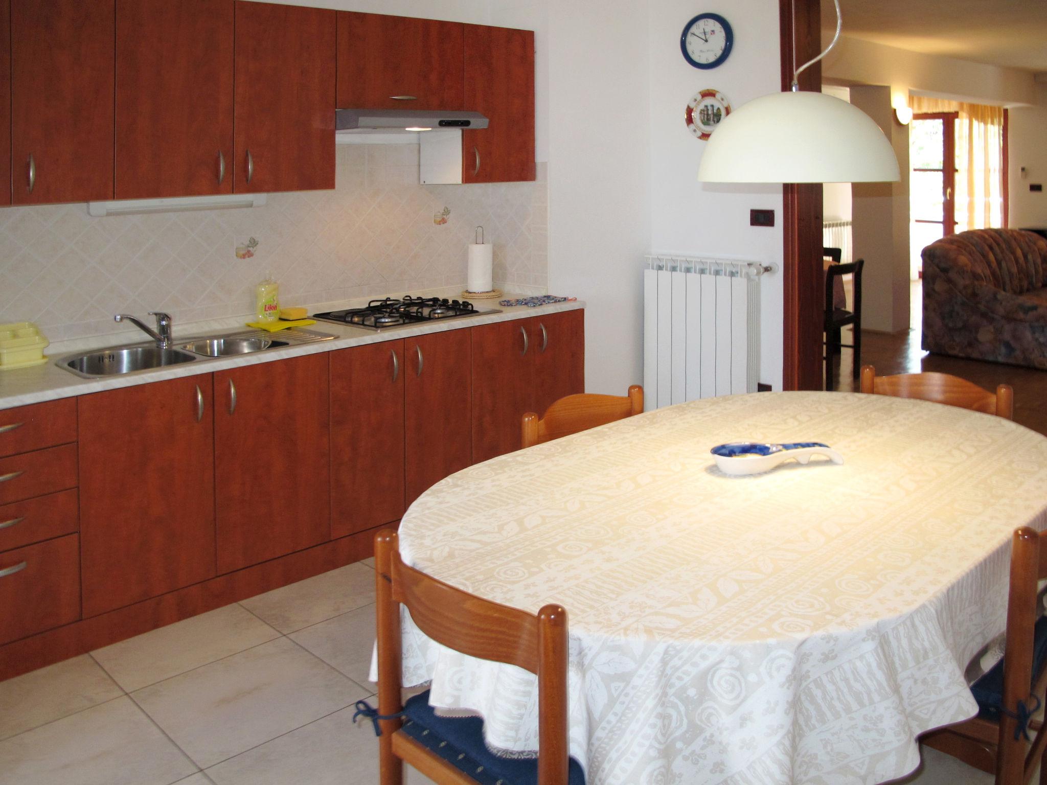 Photo 2 - 2 bedroom Apartment in Medulin with garden and sea view