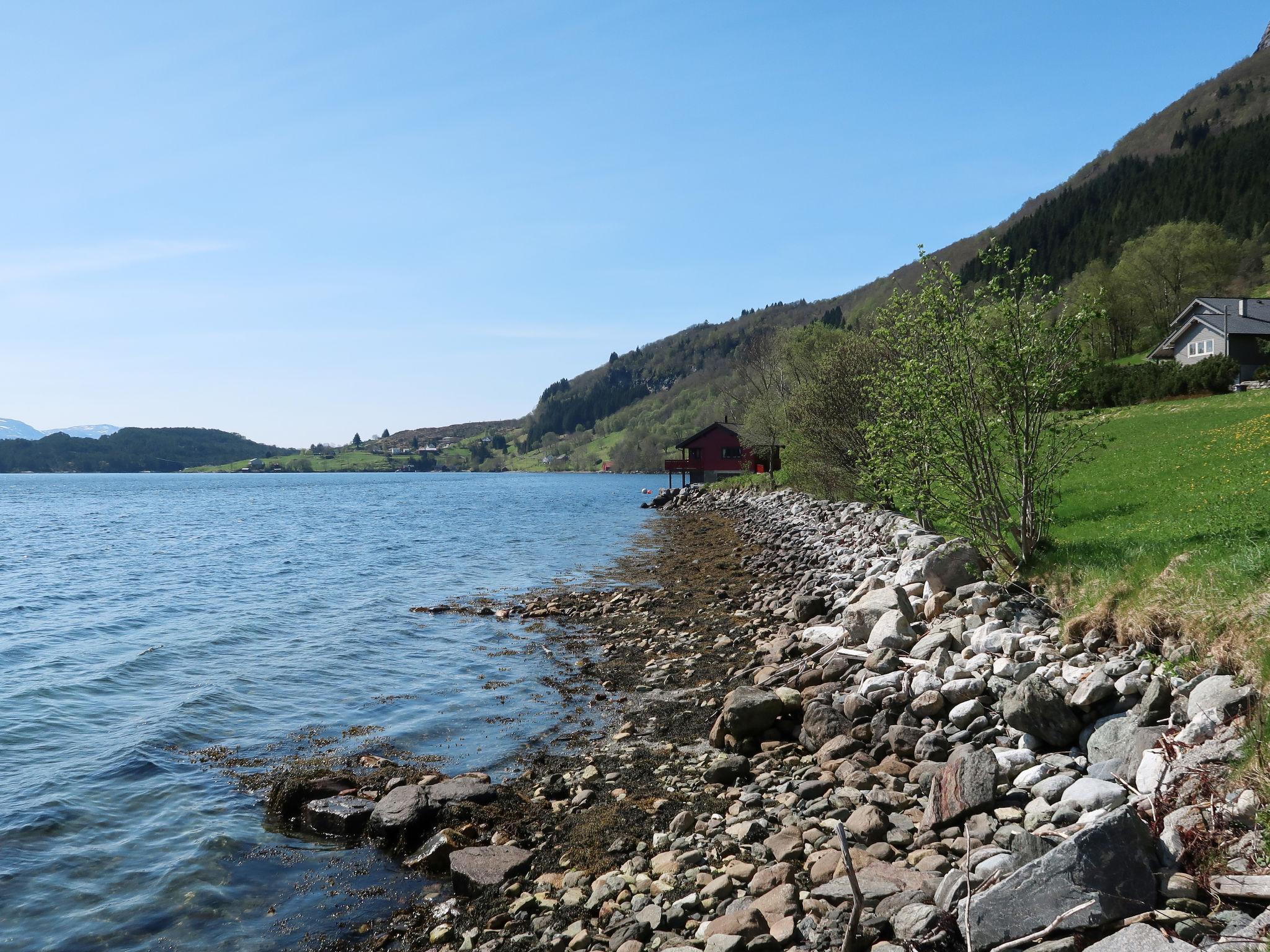 Foto 5 - Haus mit 2 Schlafzimmern in Hyllestad mit garten und terrasse