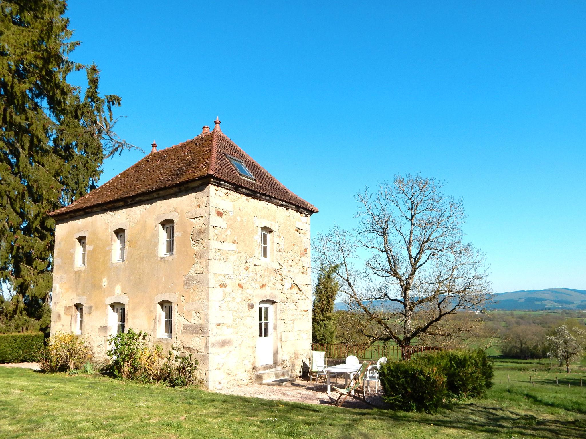 Photo 1 - Maison de 3 chambres à La Grande-Verrière avec jardin et terrasse