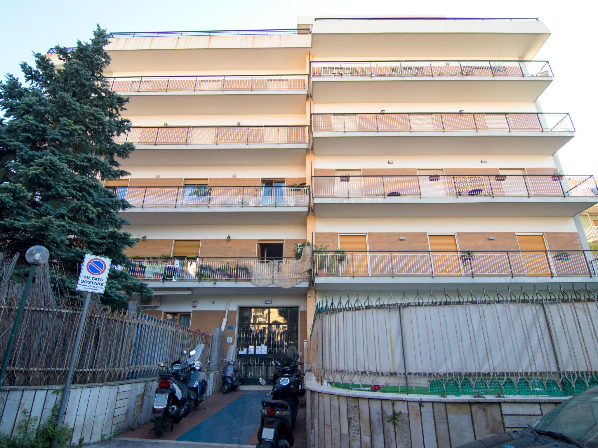Foto 22 - Apartment mit 2 Schlafzimmern in Sorrento mit terrasse und blick aufs meer