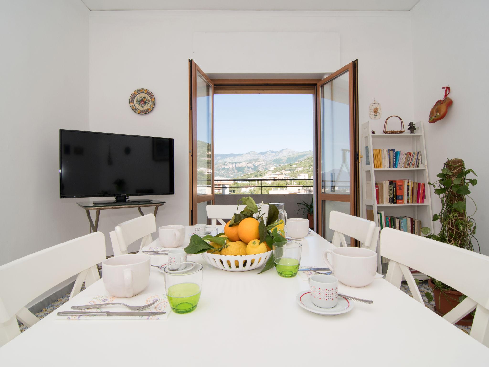 Foto 6 - Apartamento de 2 quartos em Sorrento com terraço e vistas do mar