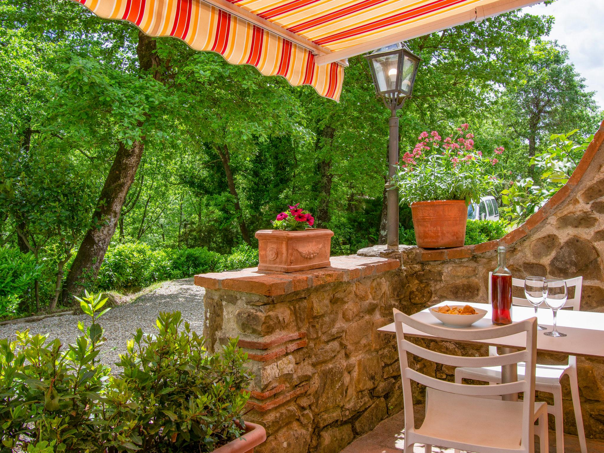 Photo 4 - Maison de 1 chambre à Loro Ciuffenna avec piscine et jardin