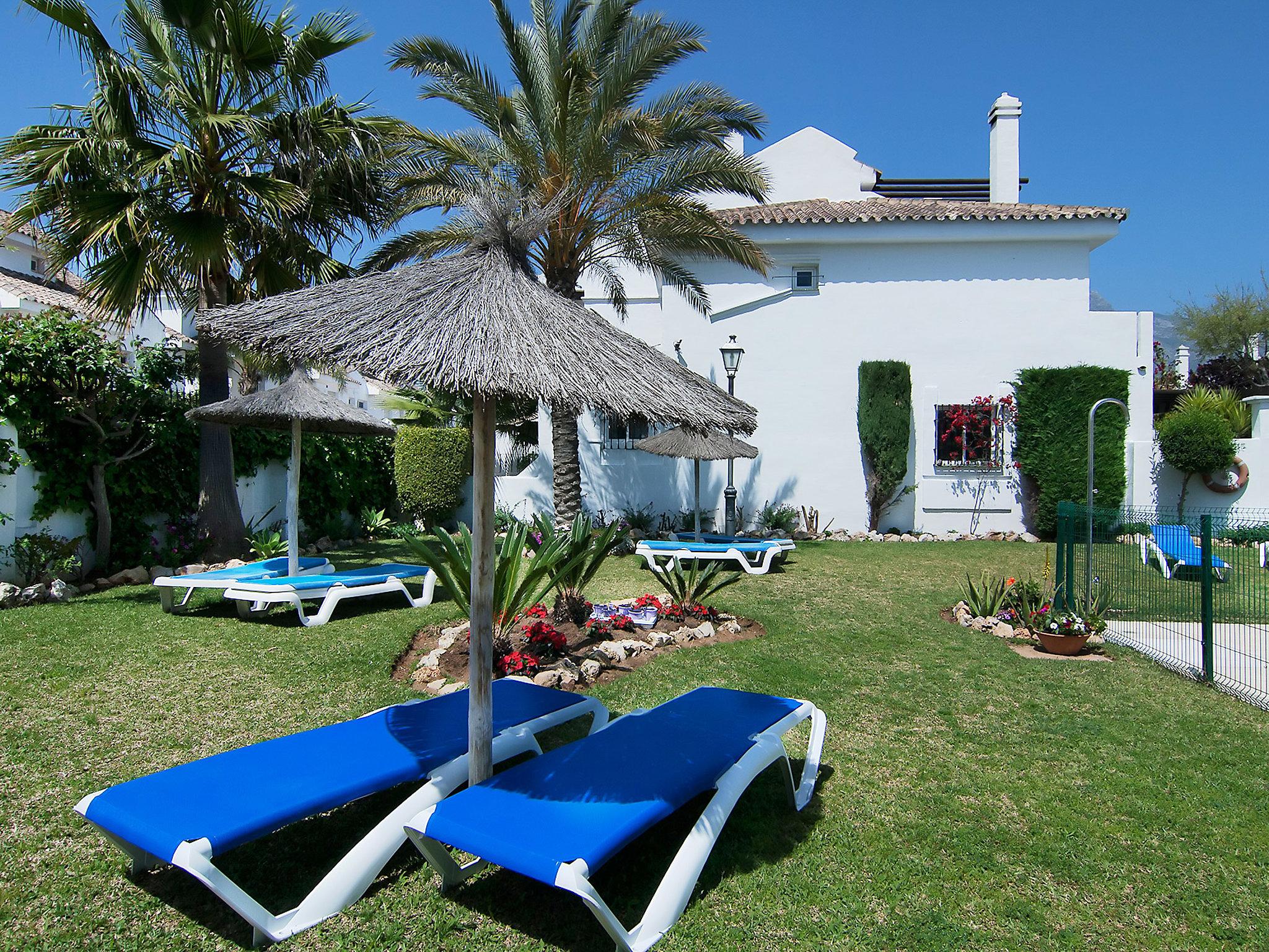 Photo 10 - Appartement de 2 chambres à Marbella avec piscine et vues à la mer