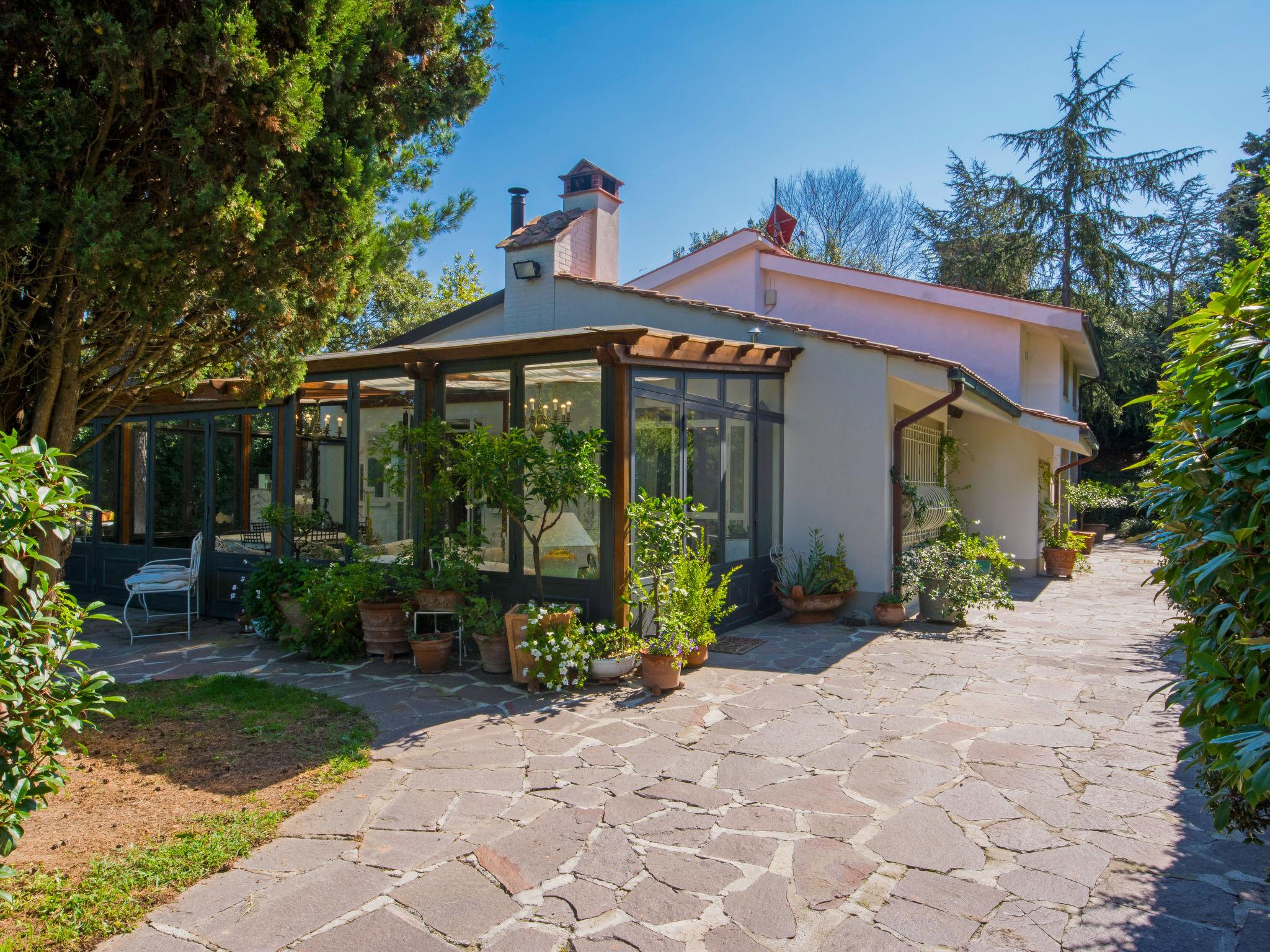 Foto 2 - Casa con 2 camere da letto a Livorno con piscina privata e vista mare