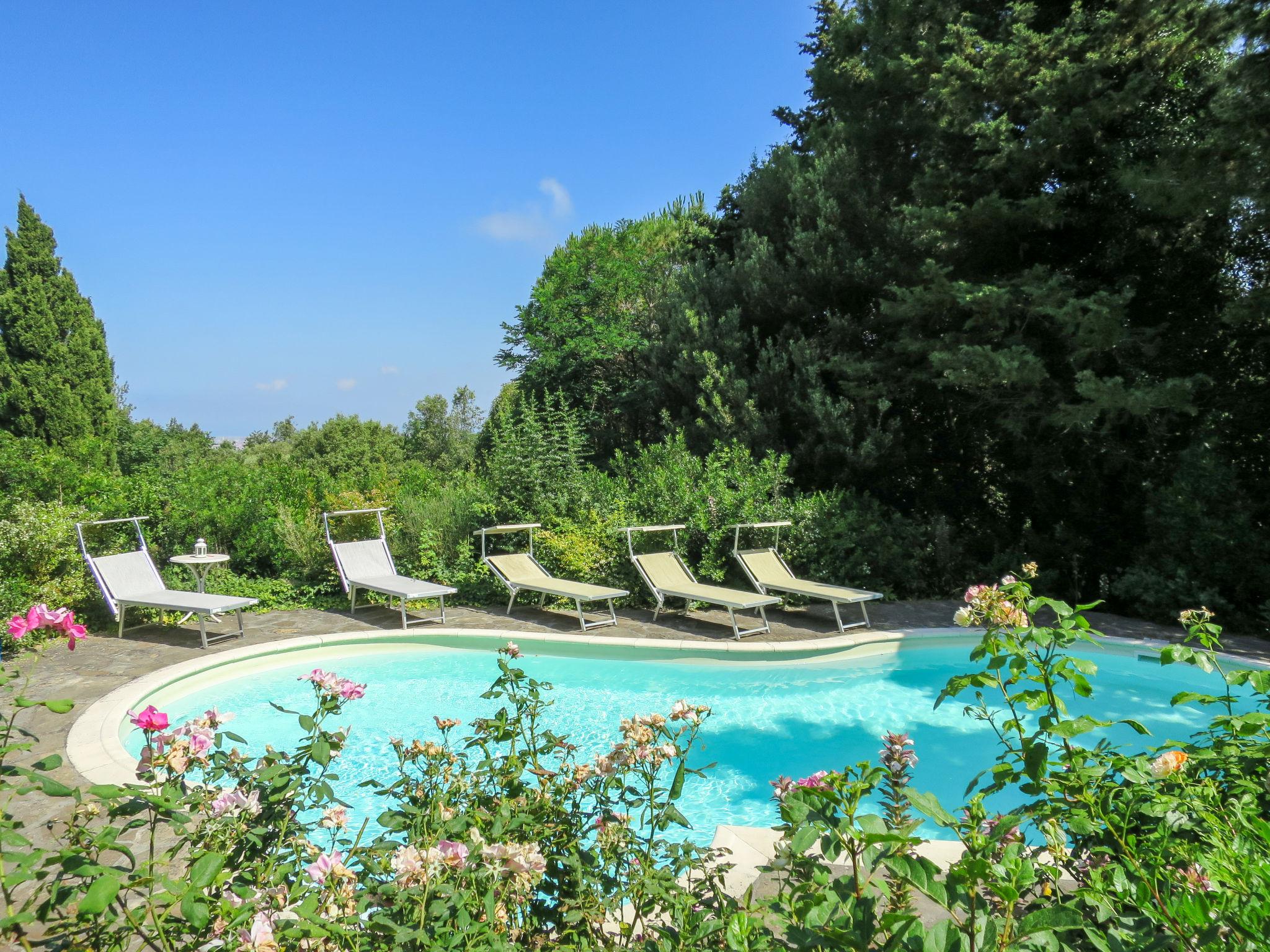 Foto 3 - Casa con 2 camere da letto a Livorno con piscina privata e giardino