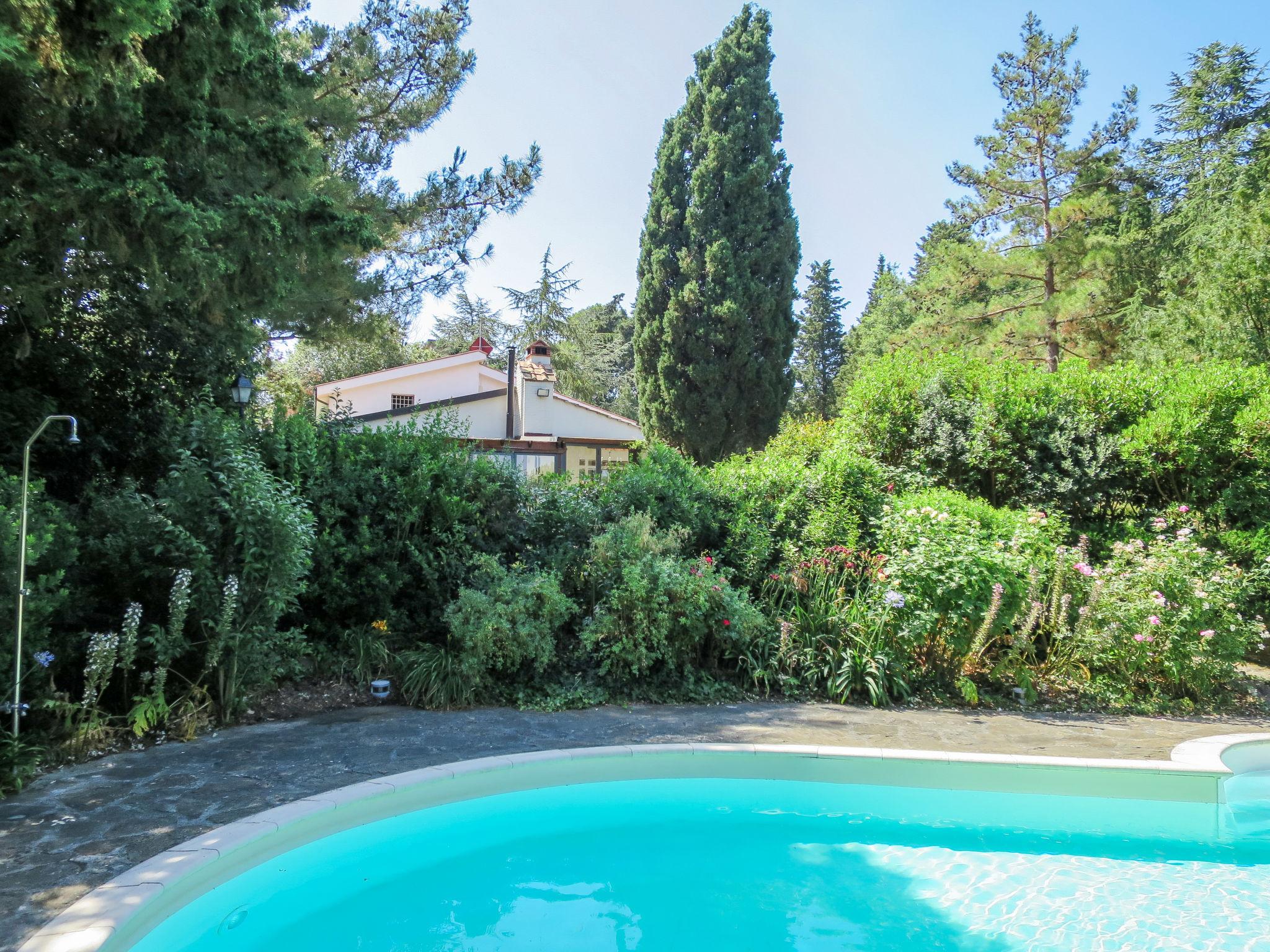 Photo 21 - Maison de 2 chambres à Livourne avec piscine privée et vues à la mer