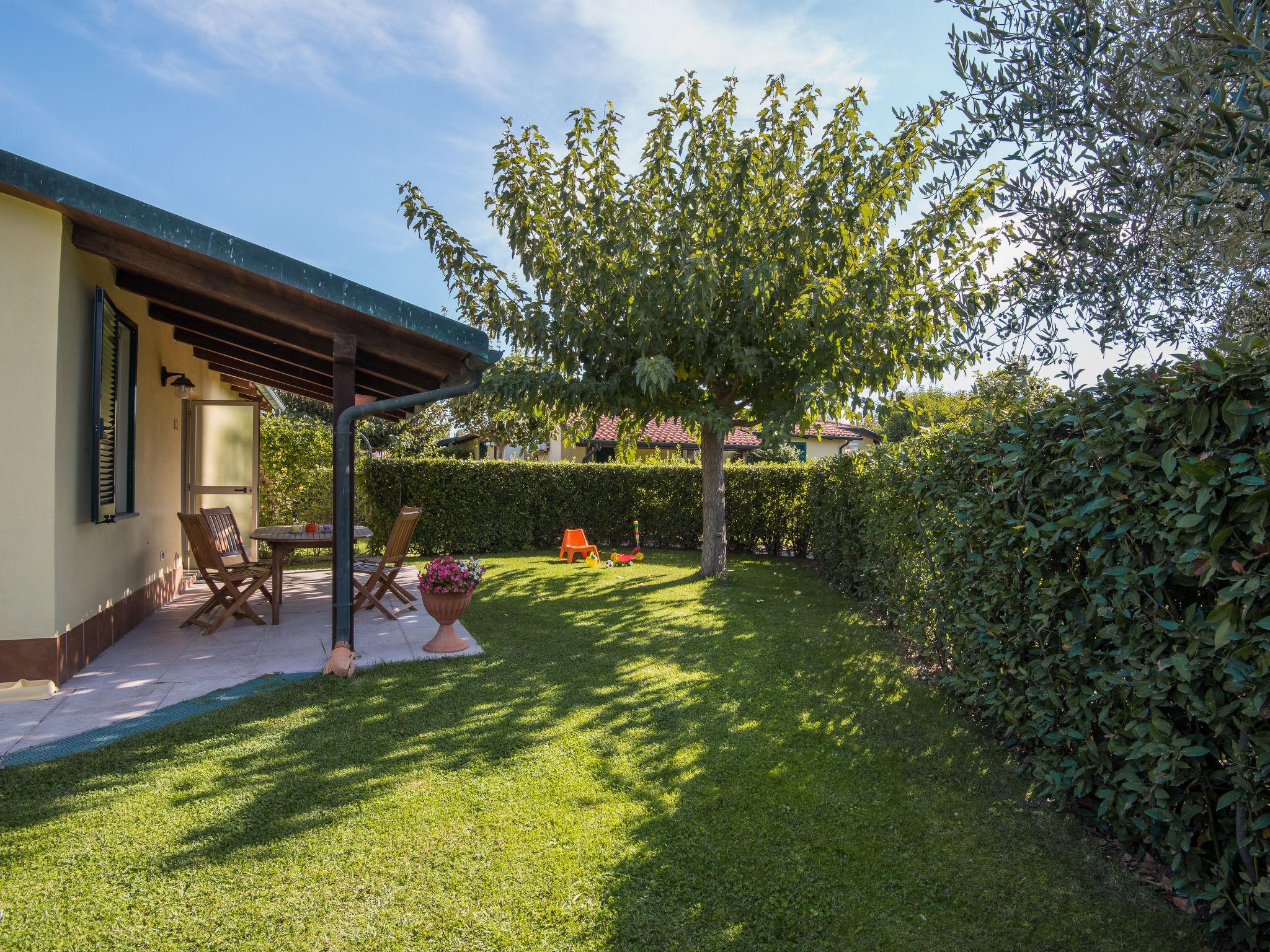 Photo 22 - Maison de 1 chambre à Piombino avec piscine et jardin