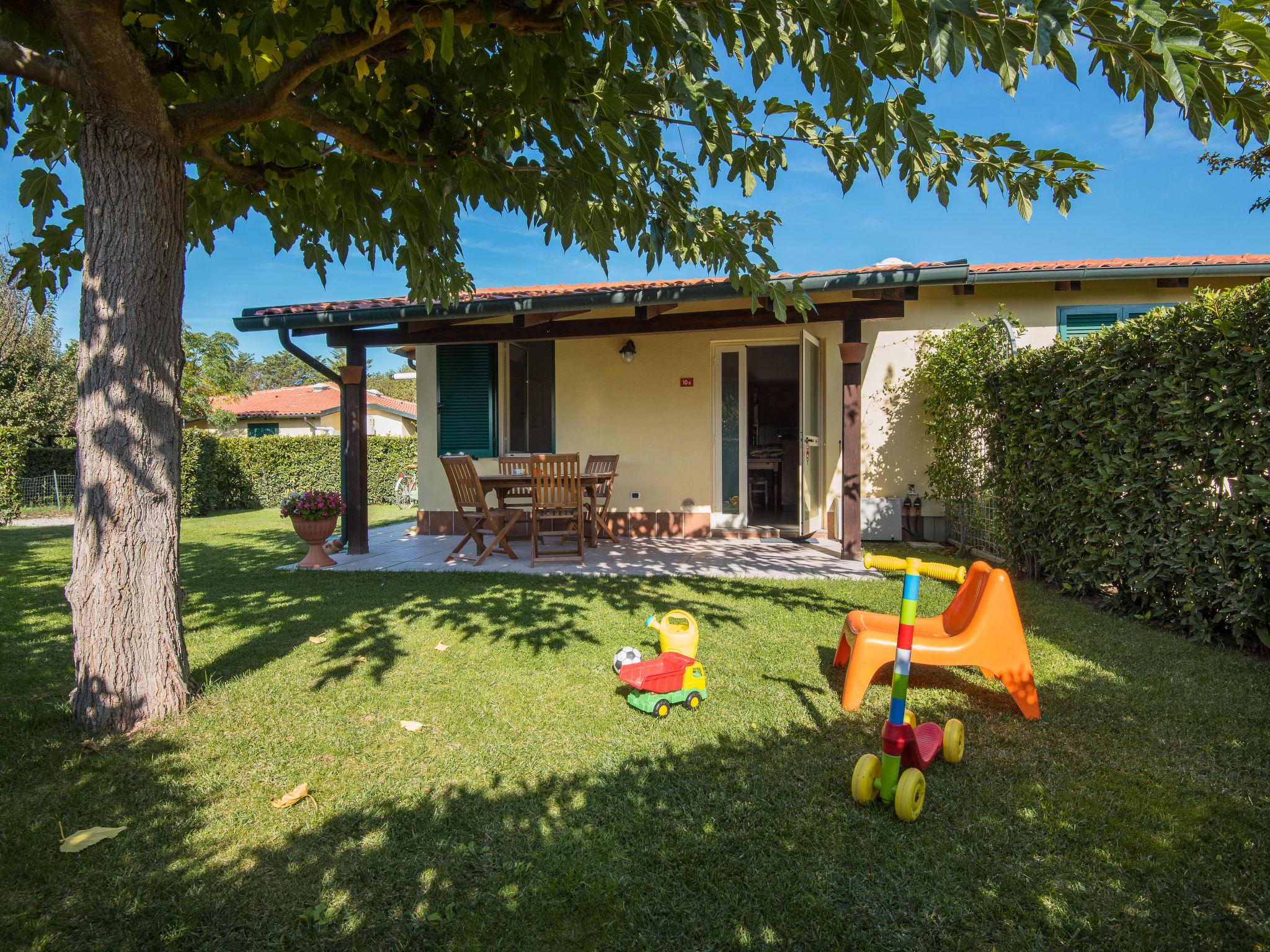 Photo 1 - Maison de 1 chambre à Piombino avec piscine et vues à la mer