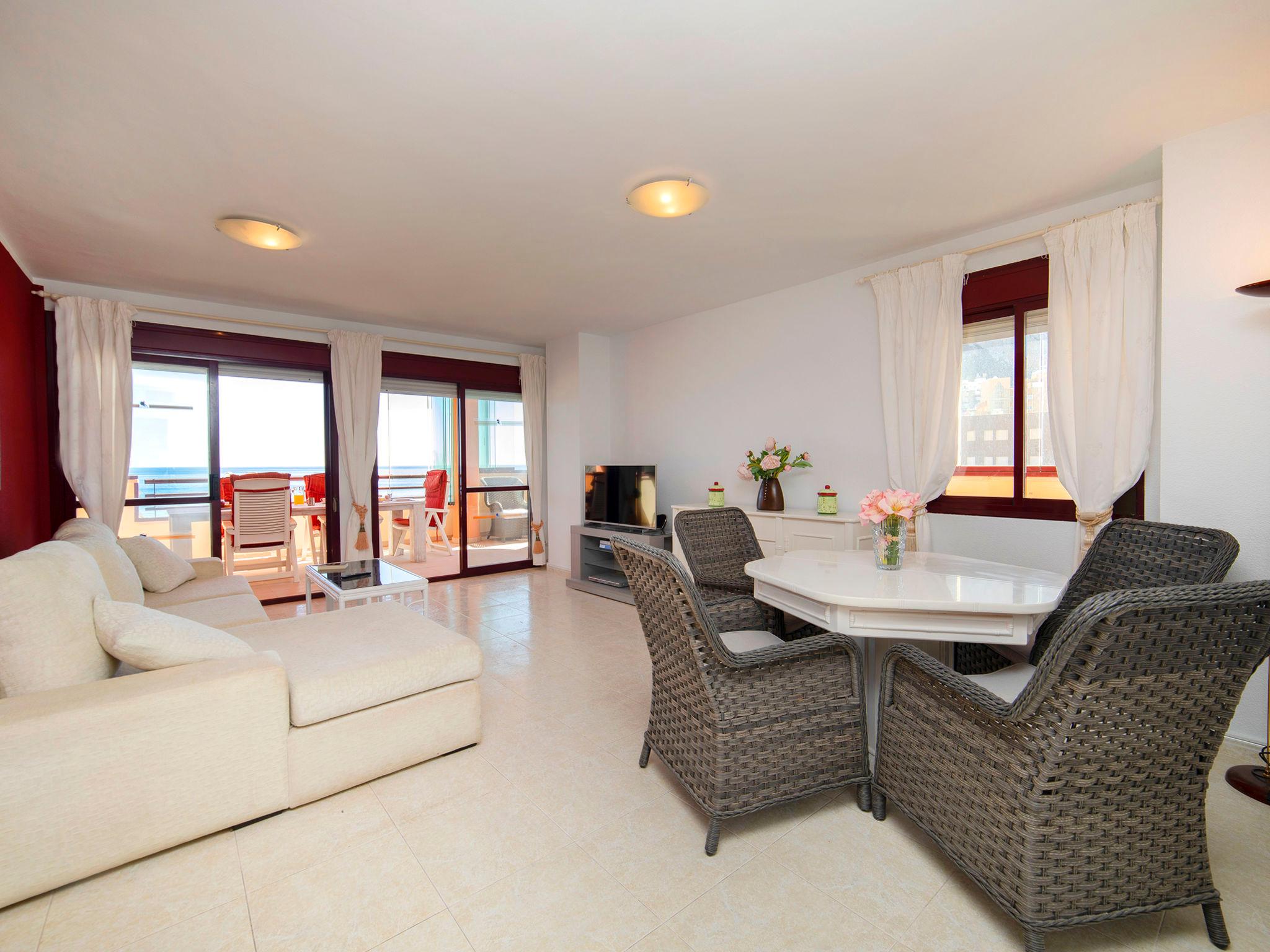 Photo 3 - 2 bedroom Apartment in Calp with swimming pool and sea view