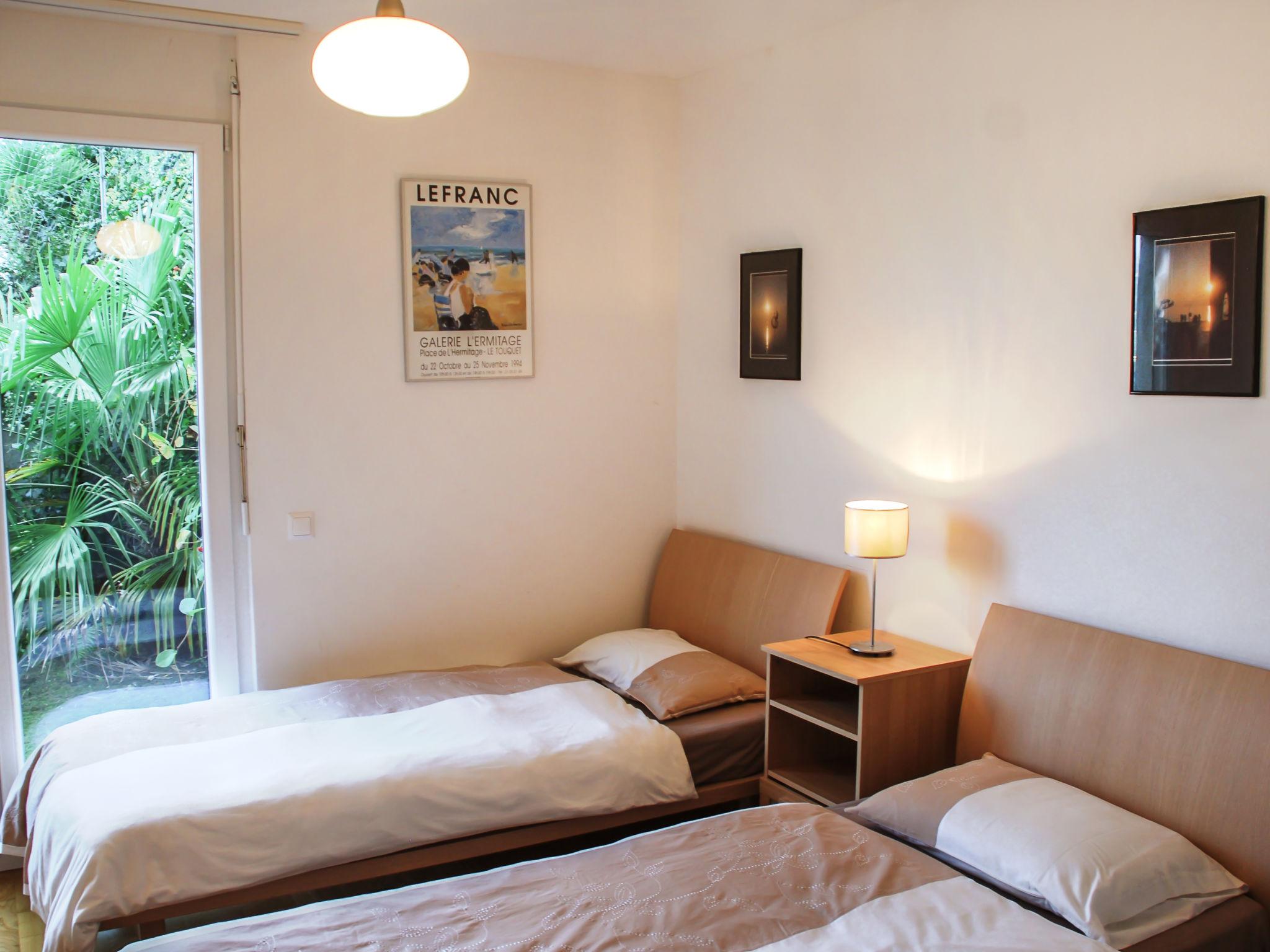Foto 7 - Apartment mit 2 Schlafzimmern in Gambarogno mit schwimmbad und garten