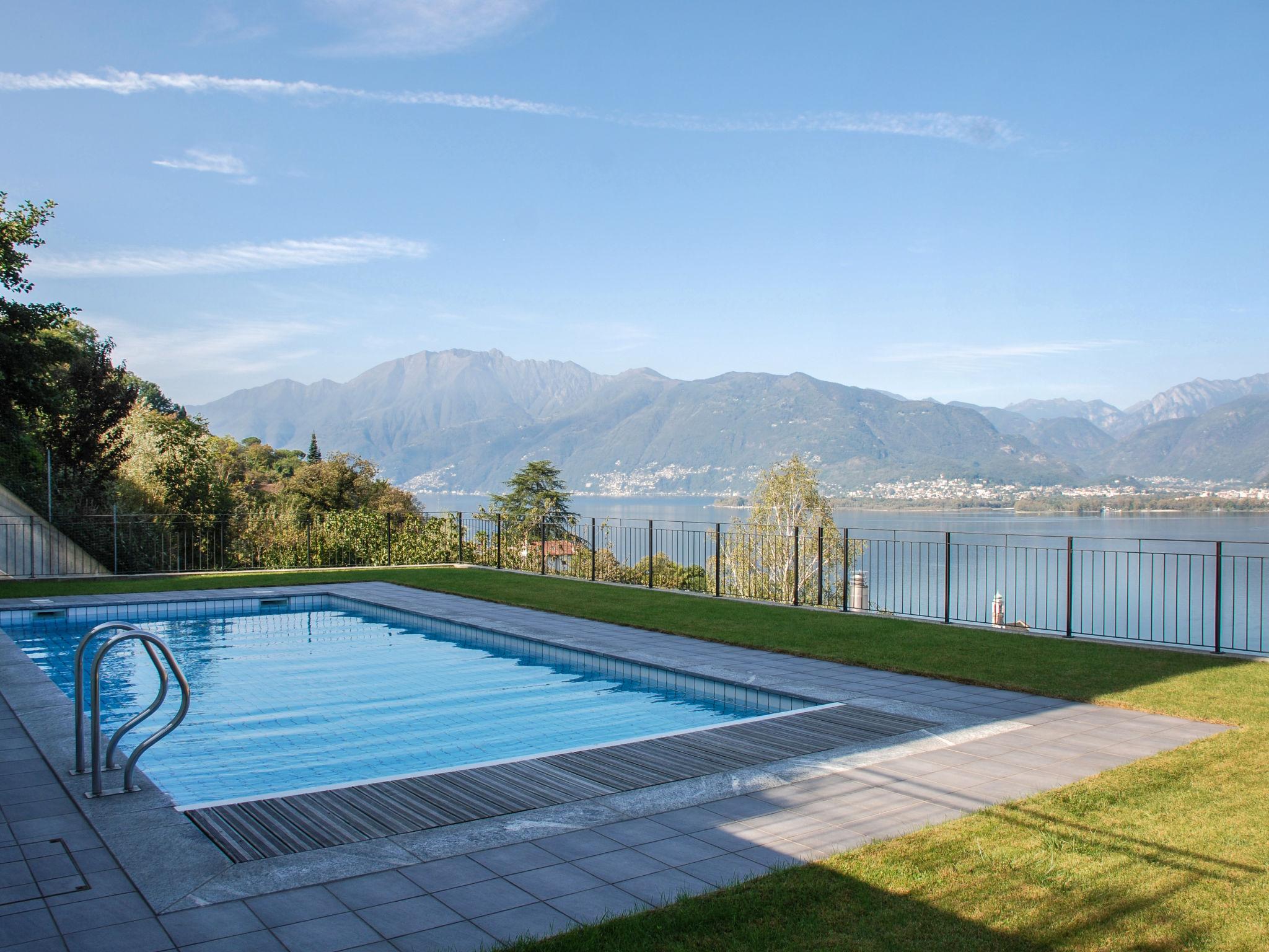 Photo 1 - Appartement de 2 chambres à Gambarogno avec piscine et jardin