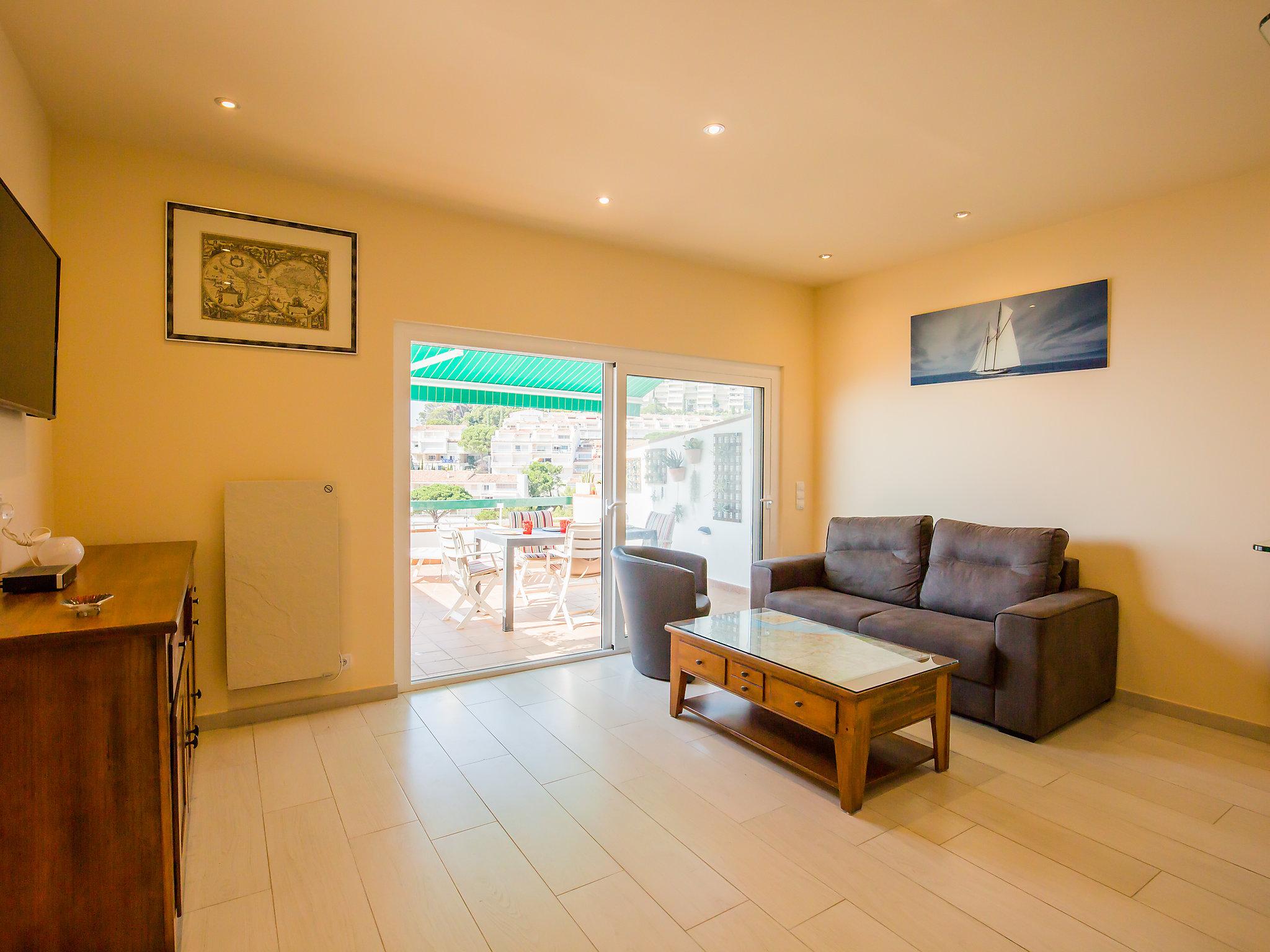 Photo 6 - 3 bedroom Apartment in Tossa de Mar with terrace and sea view