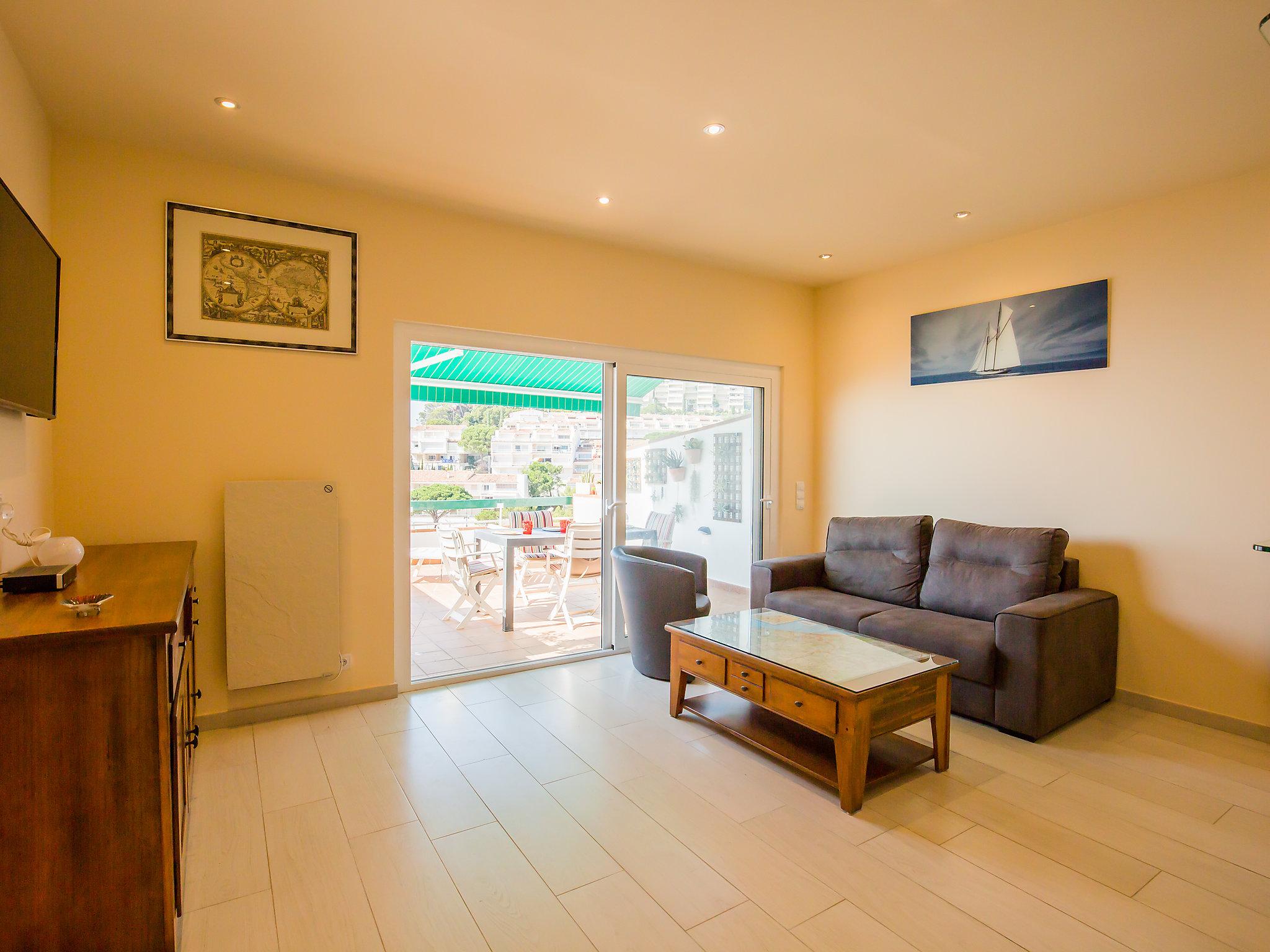 Photo 6 - 3 bedroom Apartment in Tossa de Mar with terrace