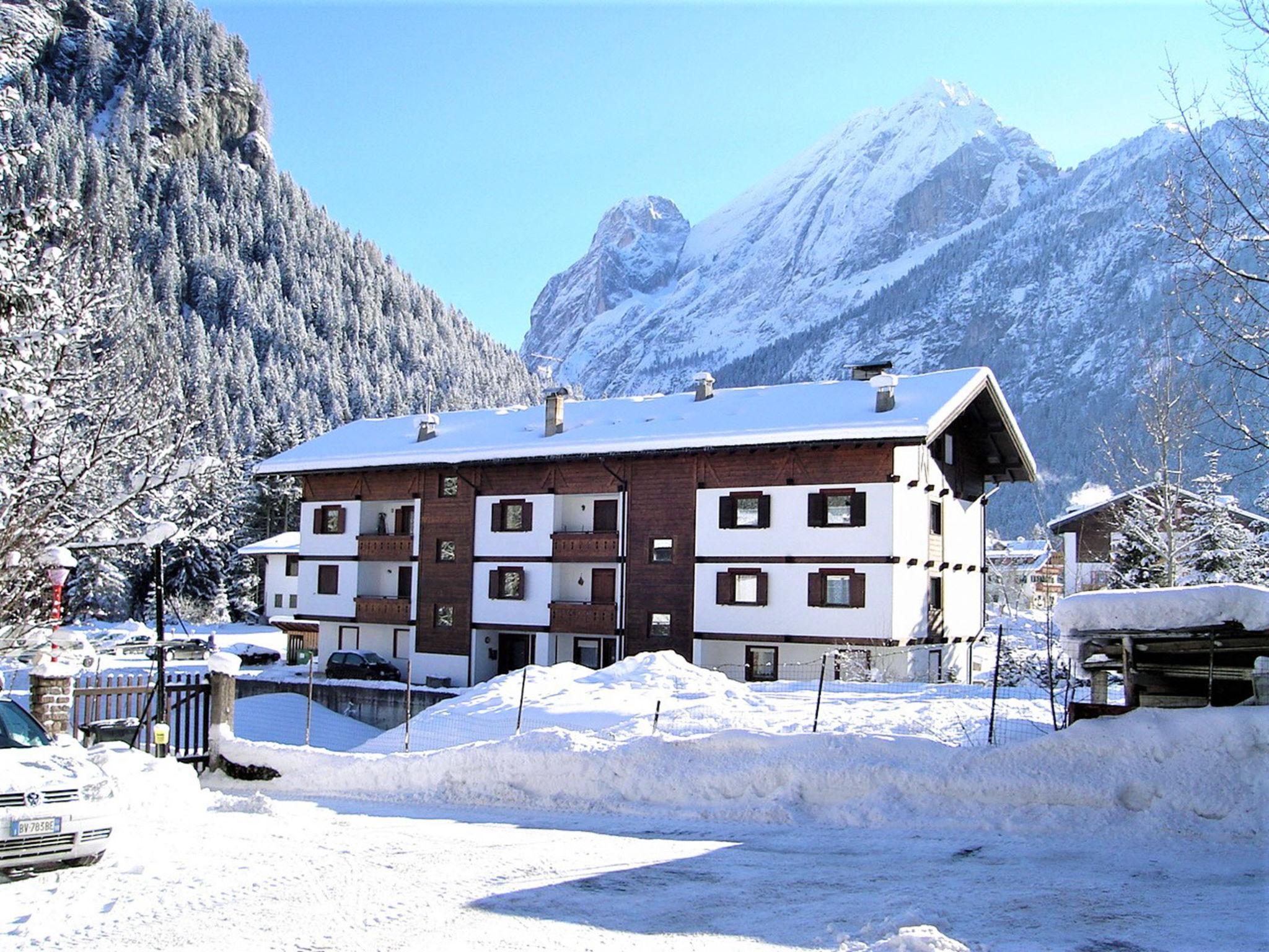 Photo 13 - Appartement de 2 chambres à Canazei avec vues sur la montagne