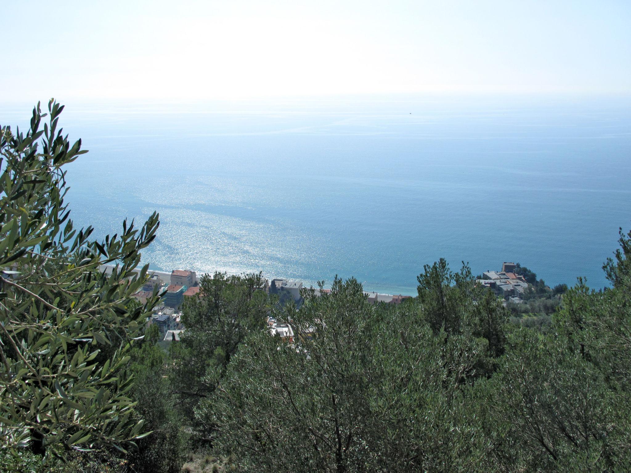 Photo 16 - Maison de 2 chambres à Finale Ligure avec jardin et vues à la mer