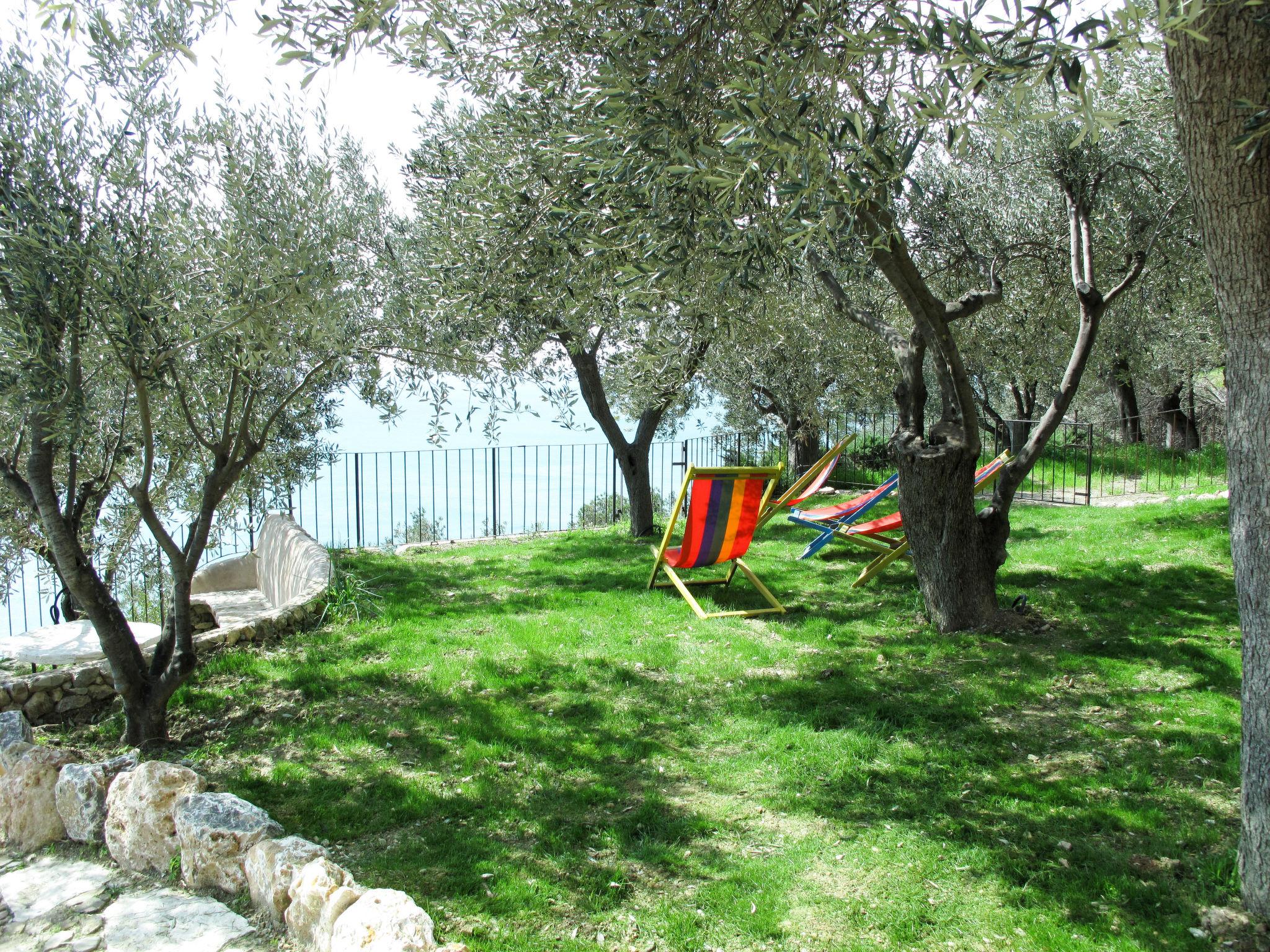 Foto 3 - Casa con 2 camere da letto a Finale Ligure con giardino e vista mare
