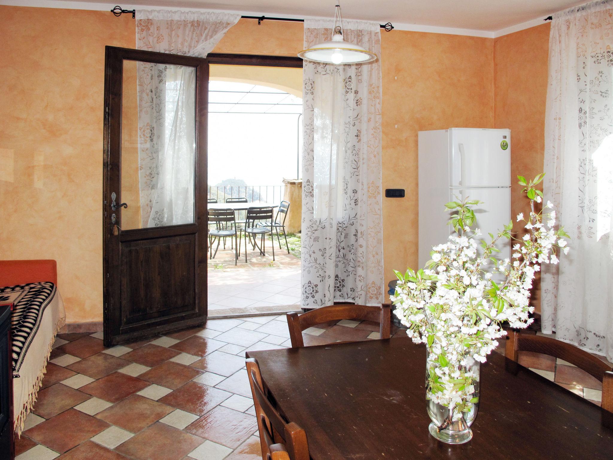 Foto 7 - Casa de 2 habitaciones en Finale Ligure con jardín y vistas al mar