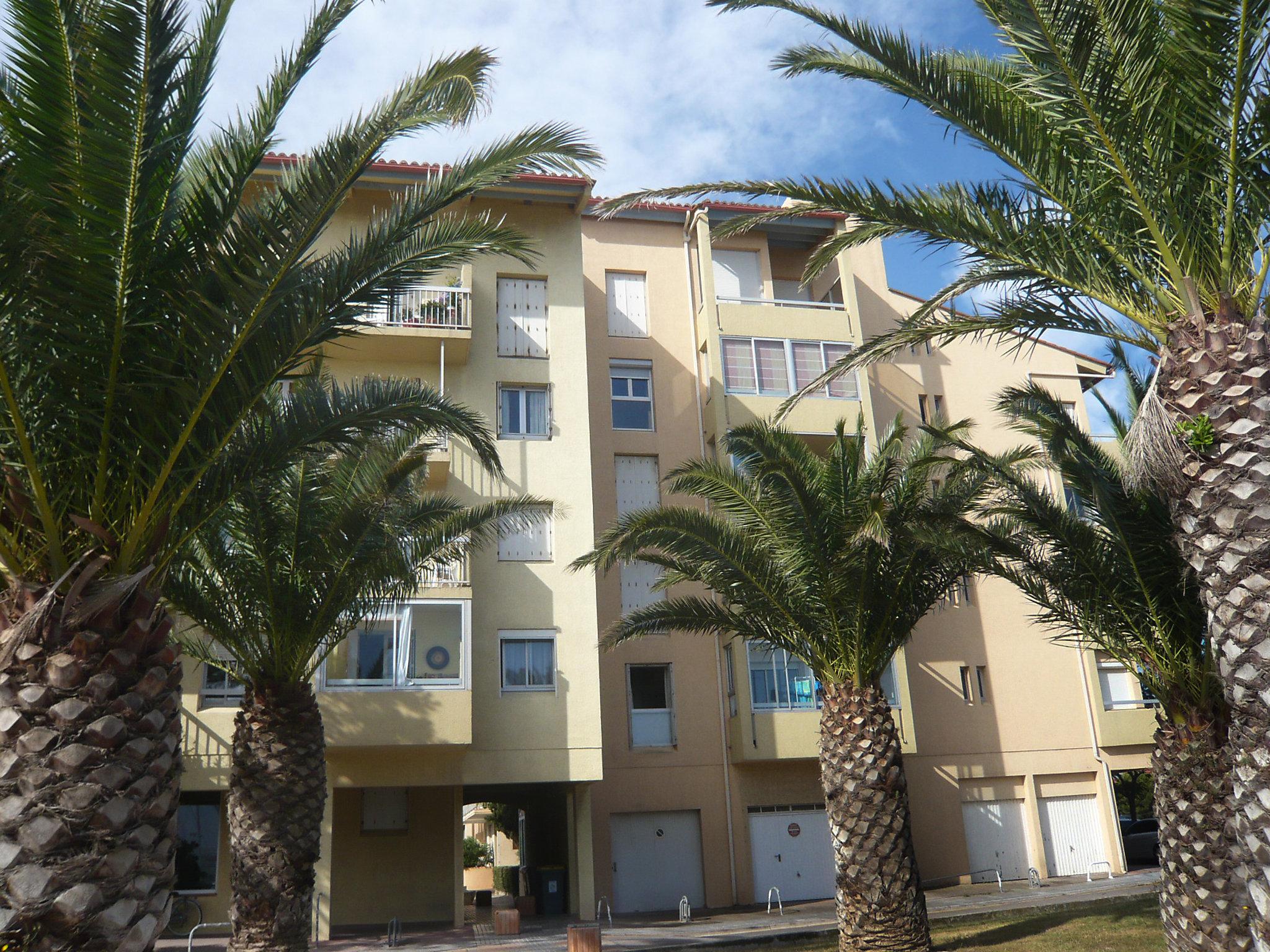 Foto 12 - Apartment mit 1 Schlafzimmer in Canet-en-Roussillon mit blick aufs meer