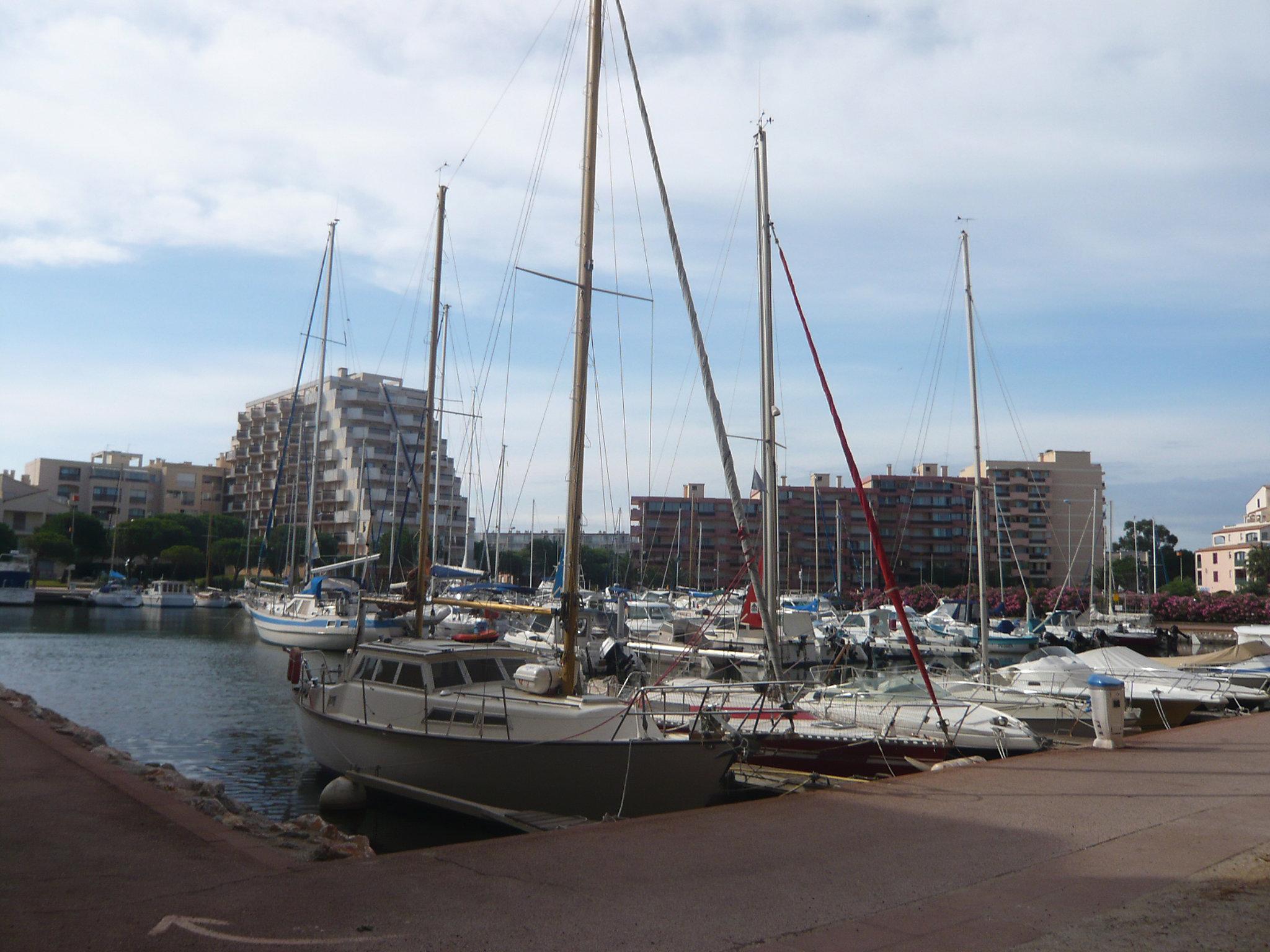 Foto 13 - Apartment mit 1 Schlafzimmer in Canet-en-Roussillon mit blick aufs meer