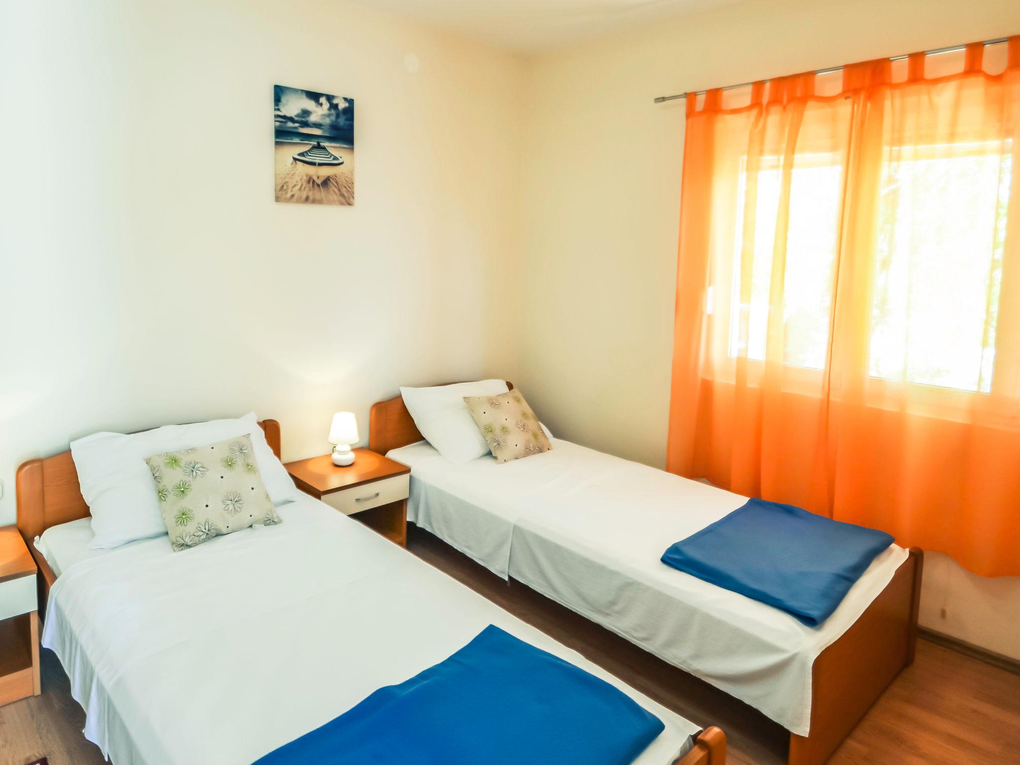 Foto 7 - Apartment mit 2 Schlafzimmern in Obrovac mit terrasse