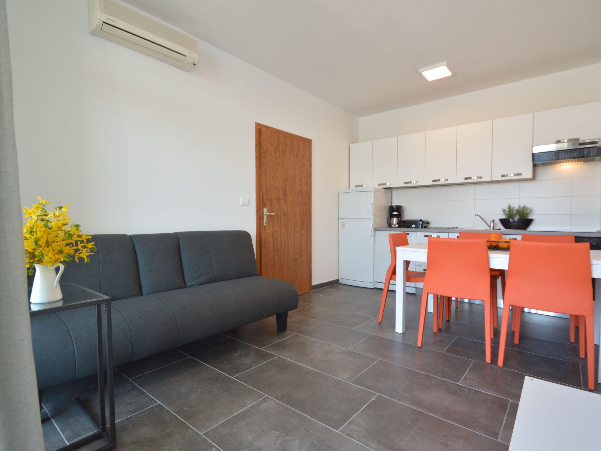 Photo 1 - 2 bedroom Apartment in Medulin with terrace