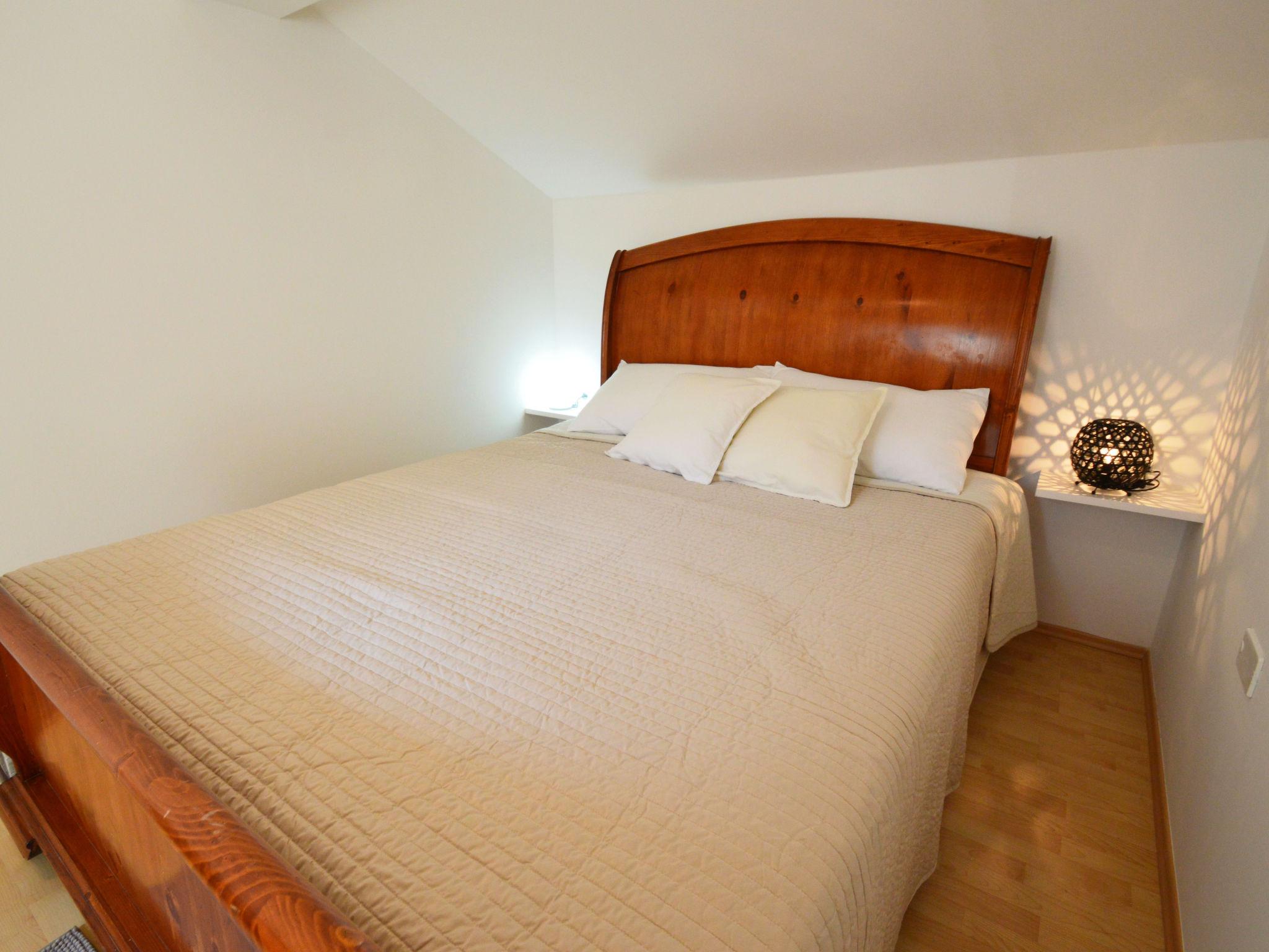 Foto 10 - Appartamento con 2 camere da letto a Medulin con terrazza e vista mare