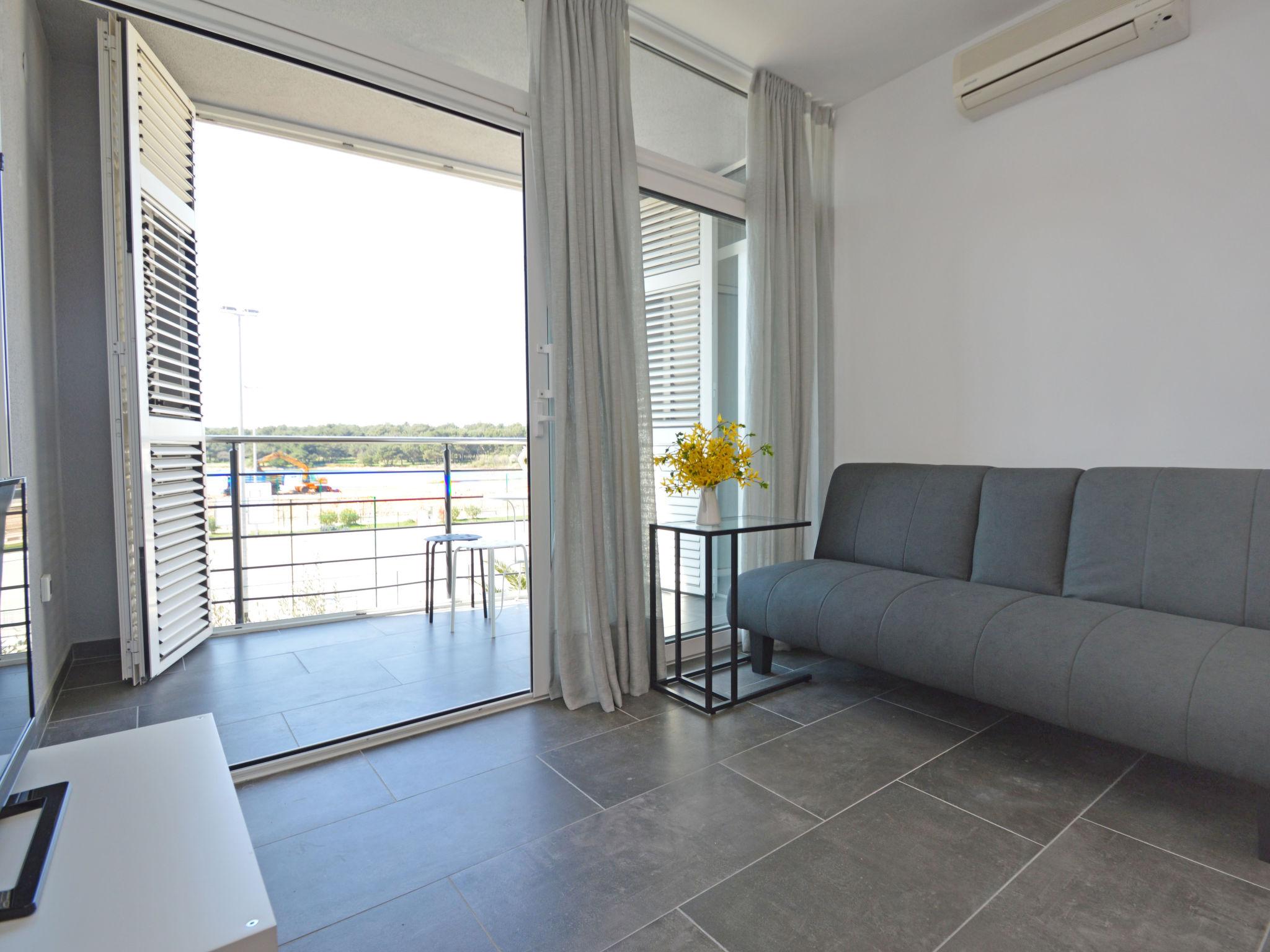 Foto 3 - Apartamento de 2 habitaciones en Medulin con terraza y vistas al mar