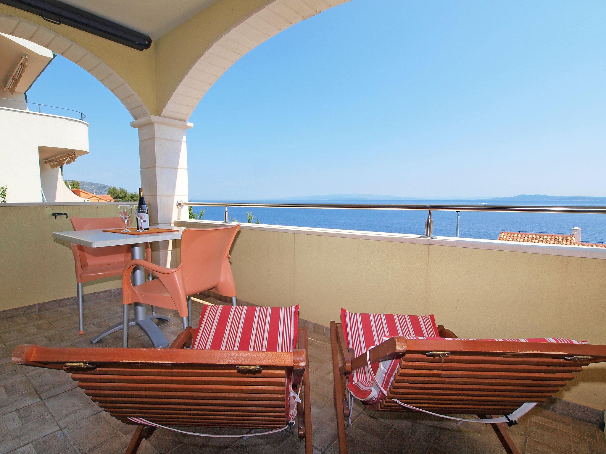 Photo 11 - 1 bedroom Apartment in Okrug with swimming pool and sea view