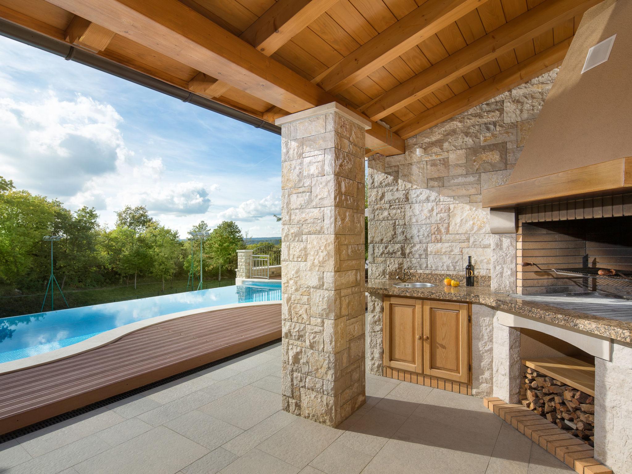 Photo 13 - Maison de 4 chambres à Labin avec piscine privée et vues à la mer