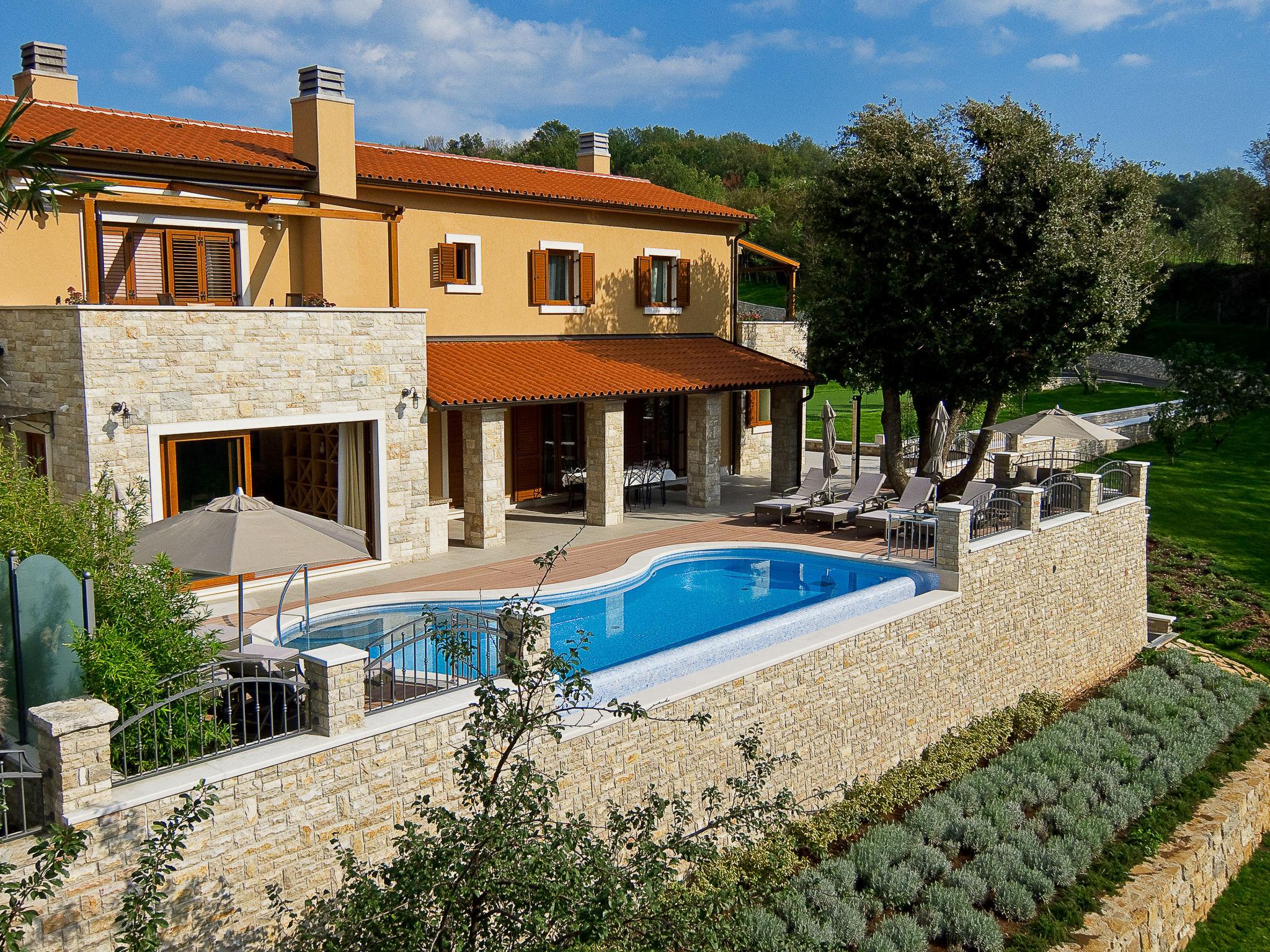 Photo 35 - Maison de 4 chambres à Labin avec piscine privée et vues à la mer