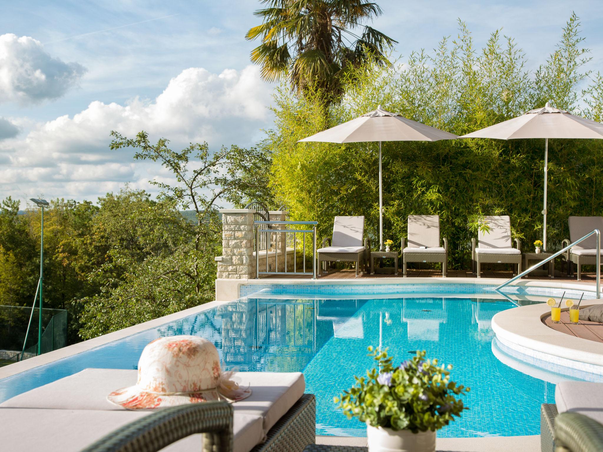 Photo 7 - Maison de 4 chambres à Labin avec piscine privée et jardin