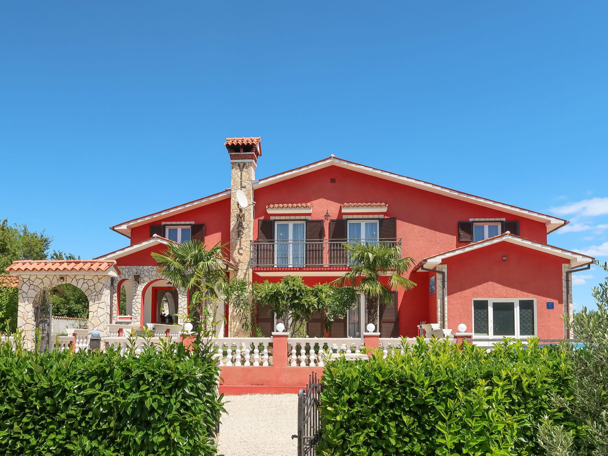 Foto 5 - Casa con 6 camere da letto a Labin con piscina privata e vista mare