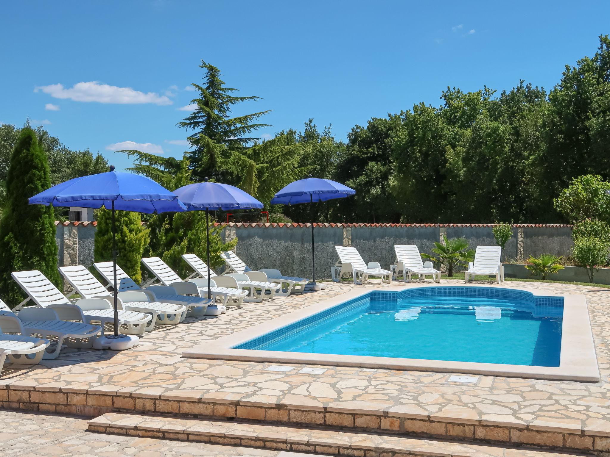 Photo 3 - Maison de 6 chambres à Labin avec piscine privée et vues à la mer