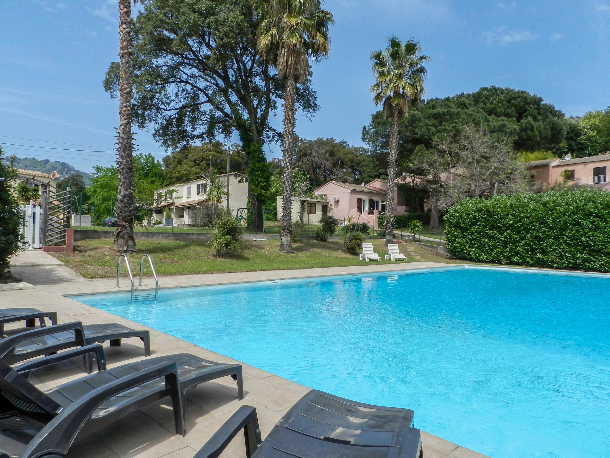 Foto 1 - Casa con 2 camere da letto a San-Nicolao con piscina e vista mare