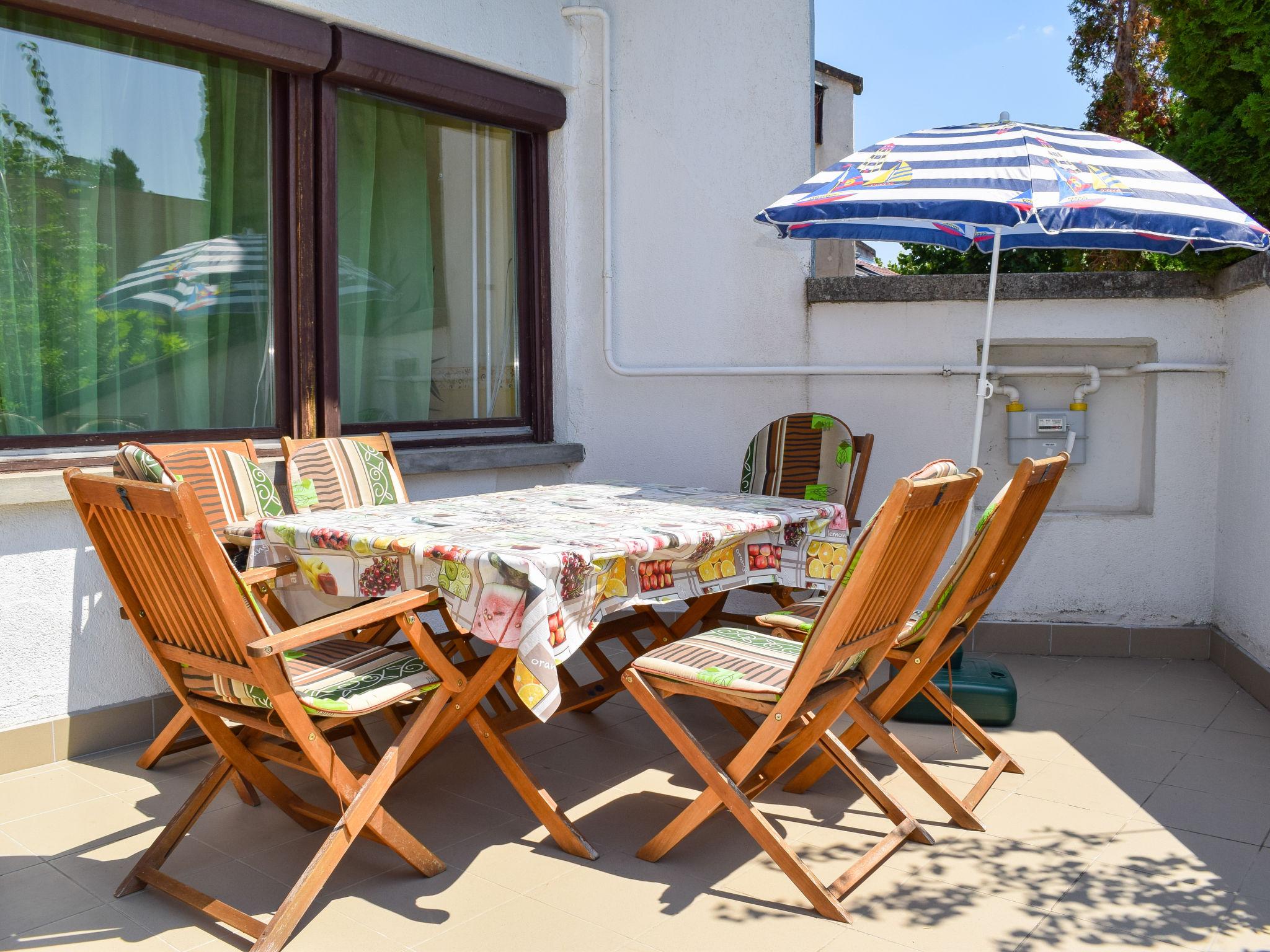 Photo 20 - Maison de 3 chambres à Zamárdi avec jardin et terrasse