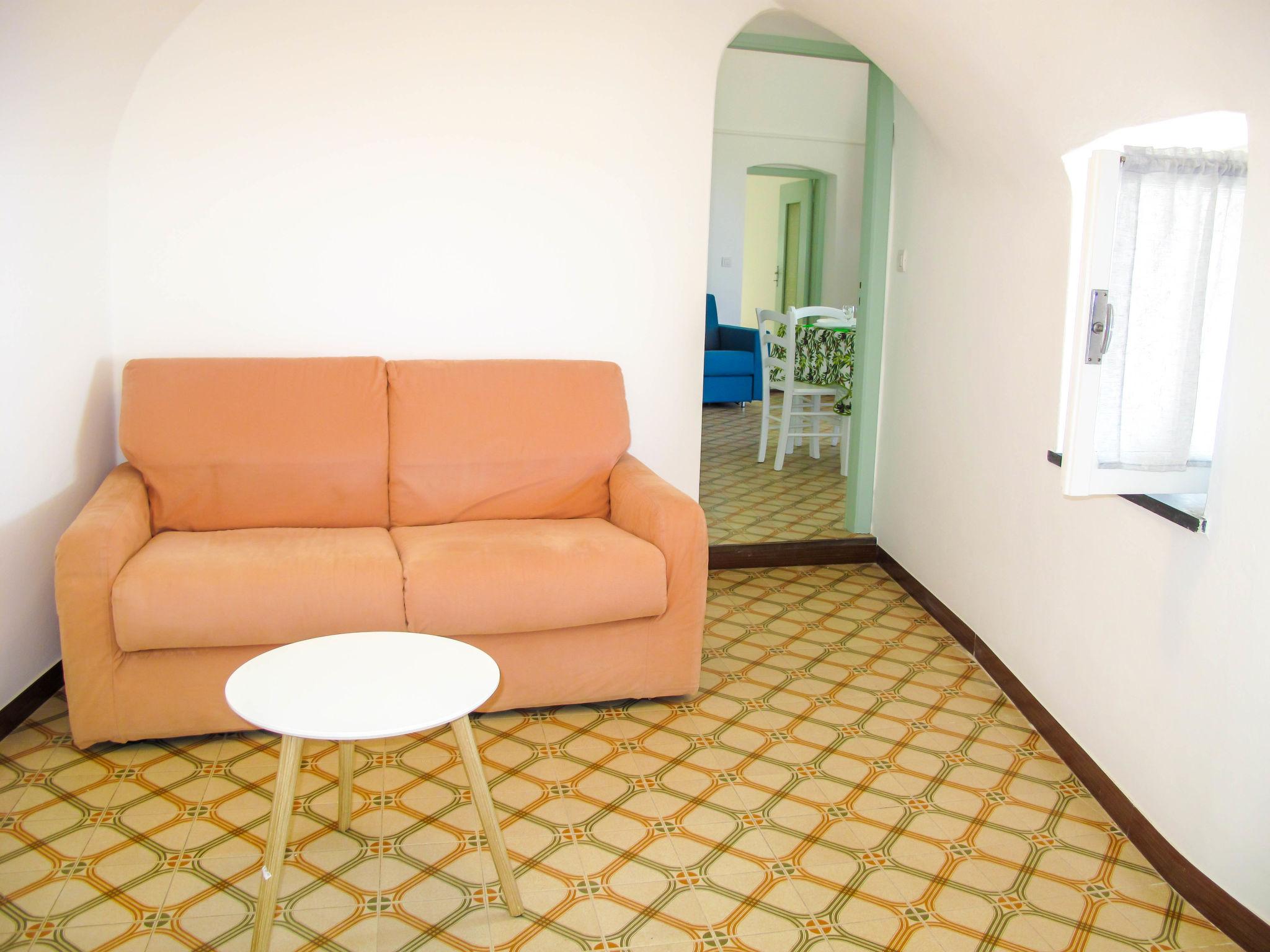 Foto 11 - Appartamento con 1 camera da letto a Finale Ligure con giardino e vista mare