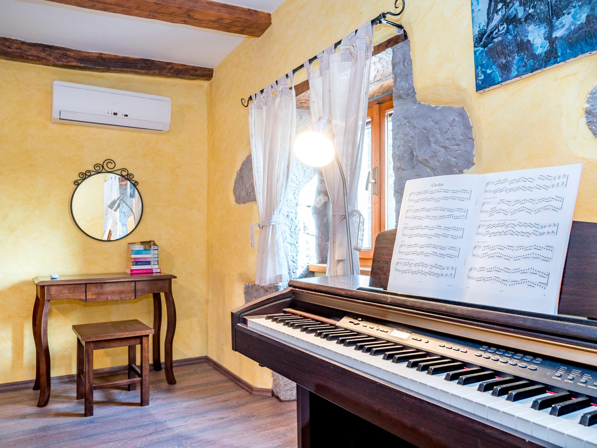 Photo 10 - Maison de 2 chambres à Buzet avec piscine privée et jardin