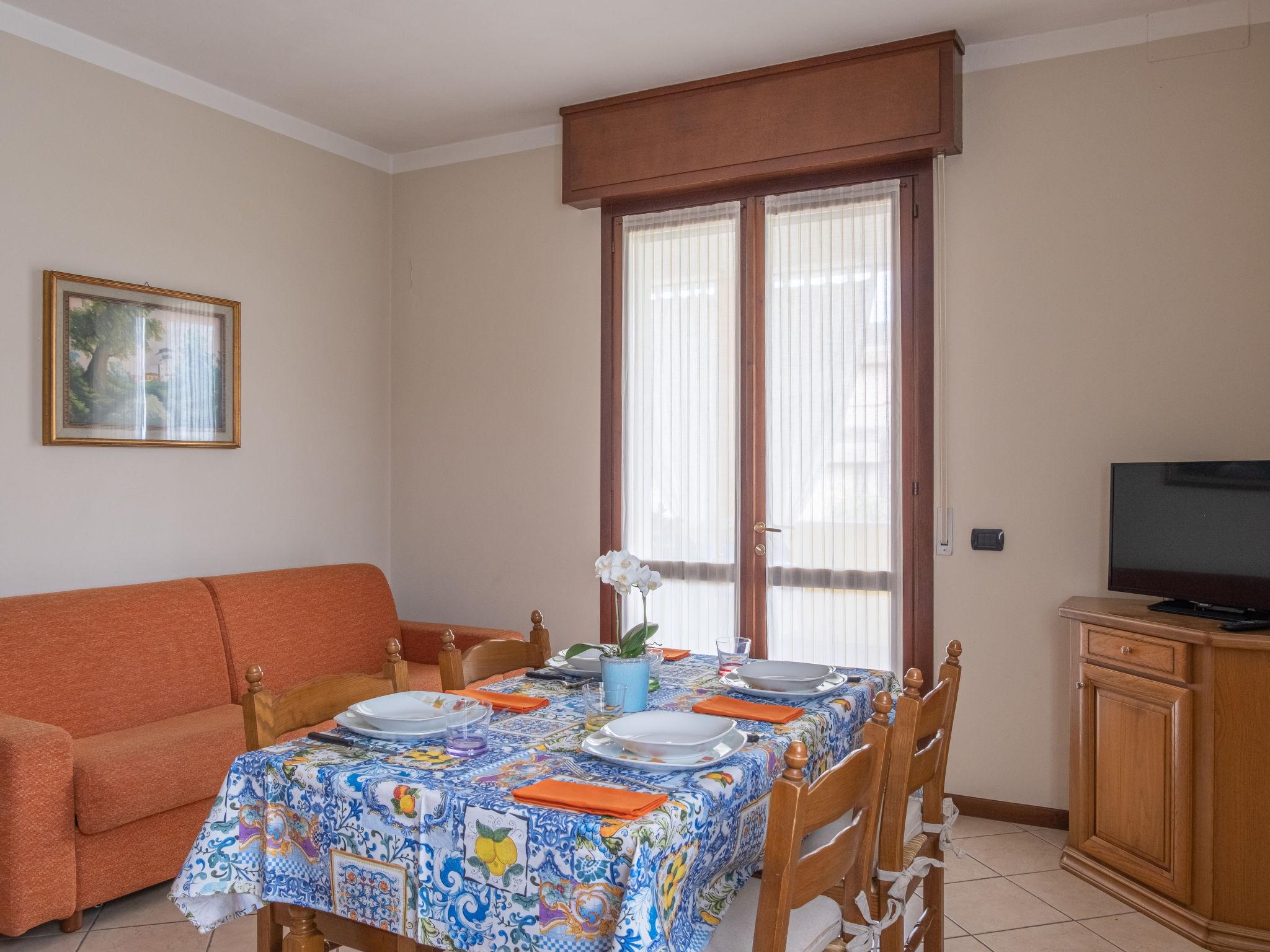 Foto 6 - Apartamento de 1 quarto em Sirmione com jardim e vista para a montanha