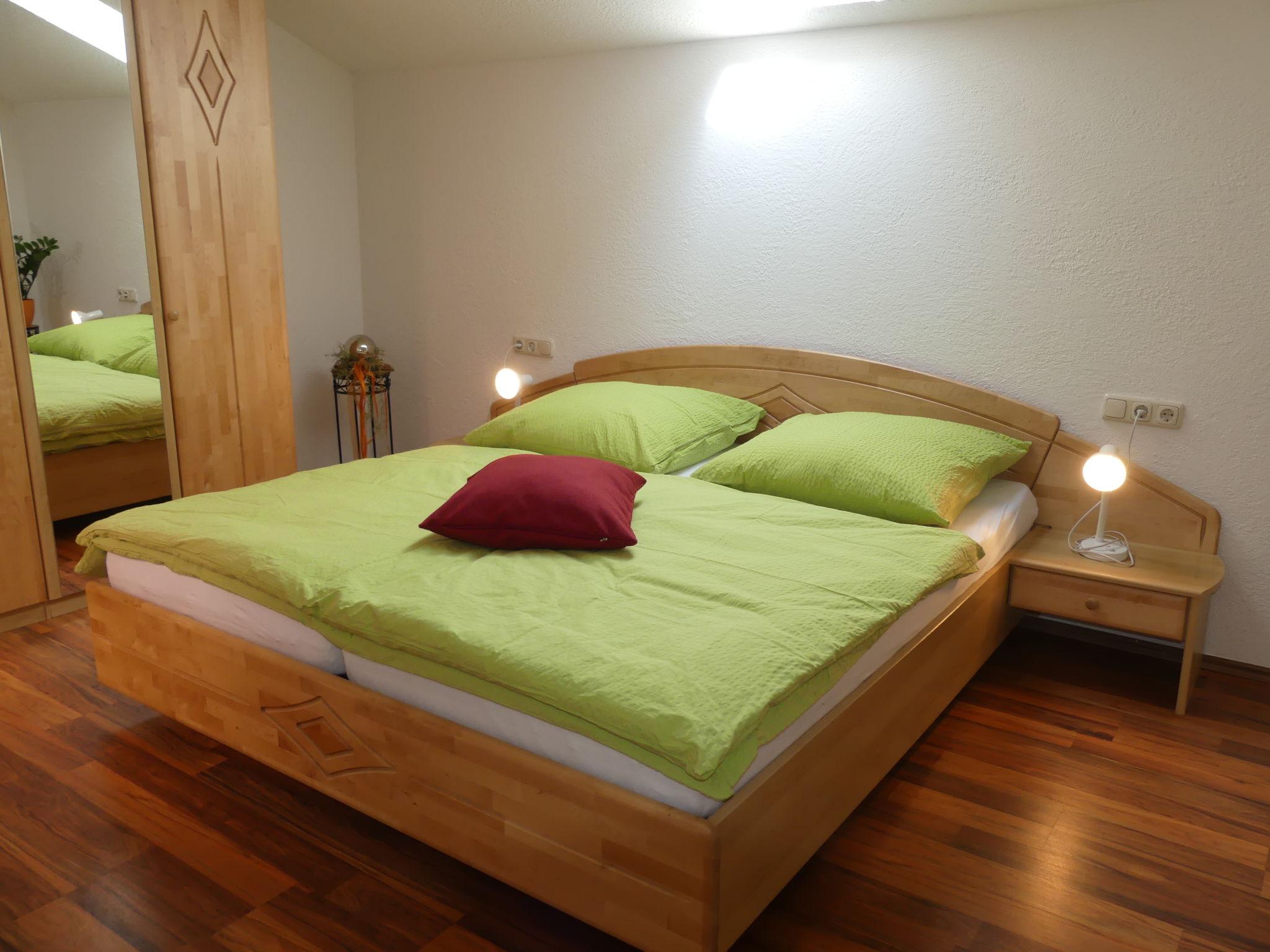 Foto 3 - Appartamento con 3 camere da letto a Piesendorf con terrazza e vista sulle montagne