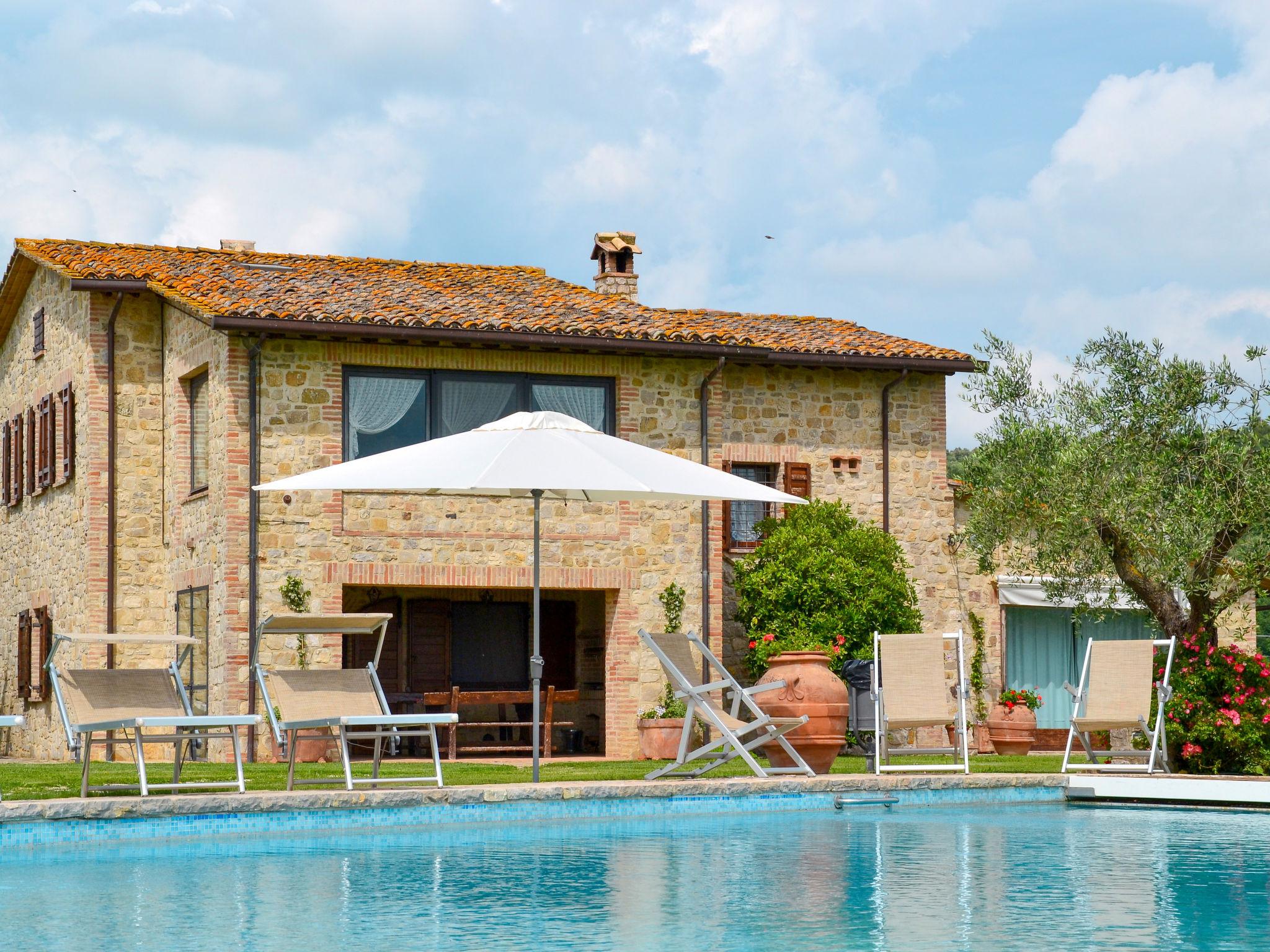 Photo 1 - Maison de 5 chambres à Collazzone avec piscine privée et terrasse