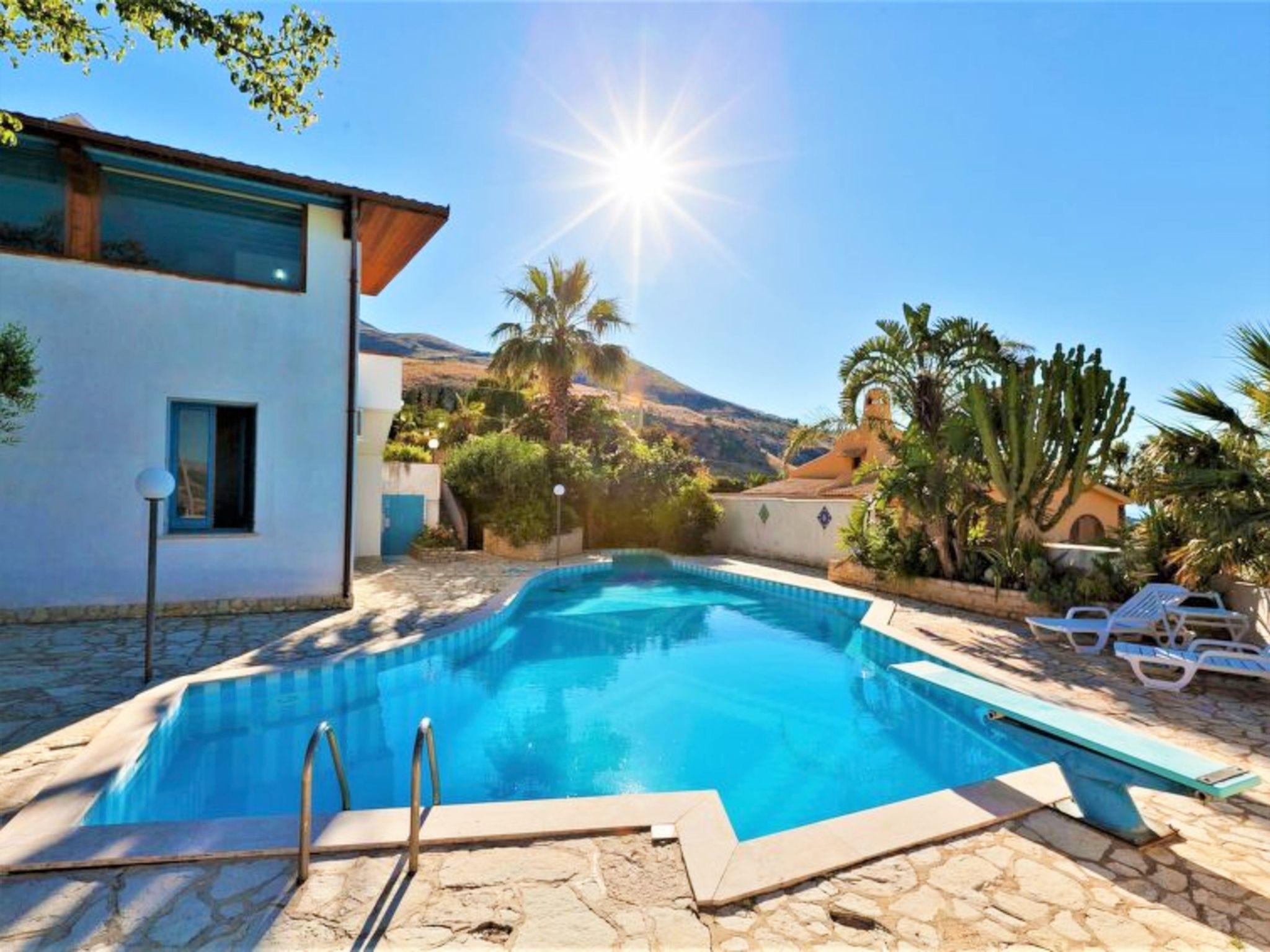 Photo 2 - 6 bedroom House in Valderice with private pool and garden