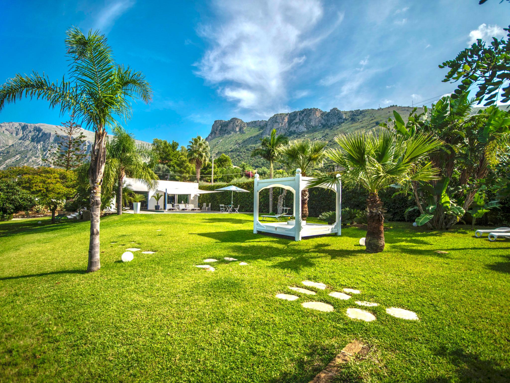 Photo 25 - Maison de 2 chambres à Terrasini avec piscine privée et jardin