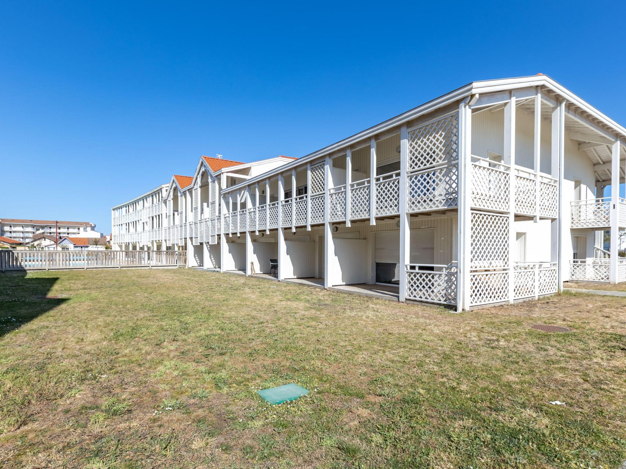 Foto 12 - Apartment mit 3 Schlafzimmern in Mimizan mit schwimmbad und blick aufs meer